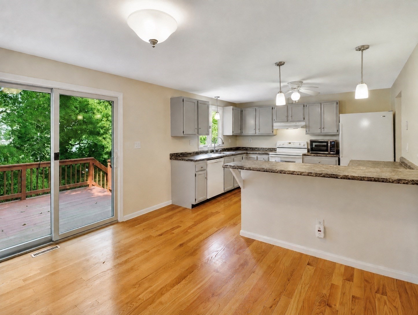 16 Andrew Avenue Property Photo 12