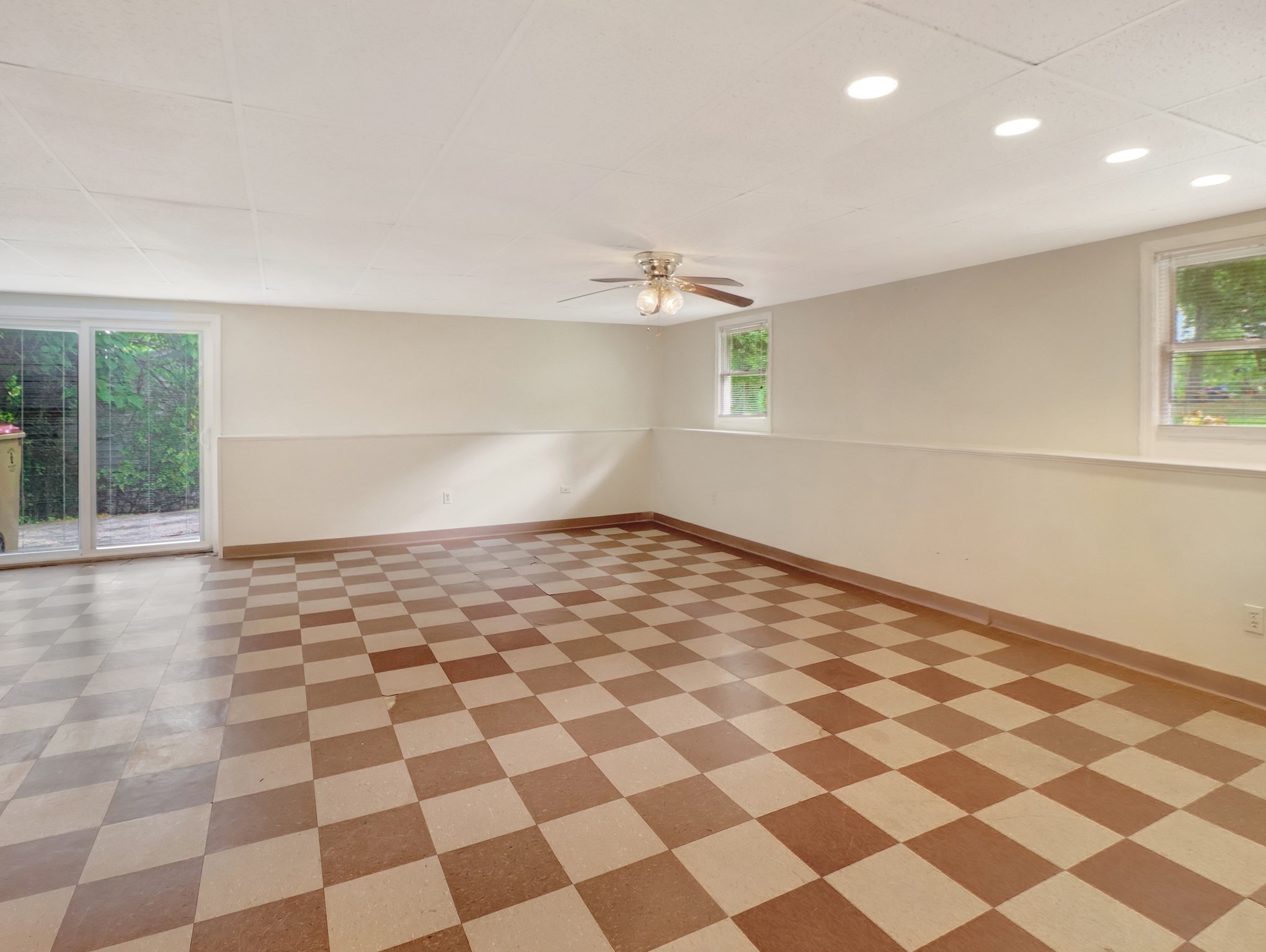 16 Andrew Avenue Property Photo 28