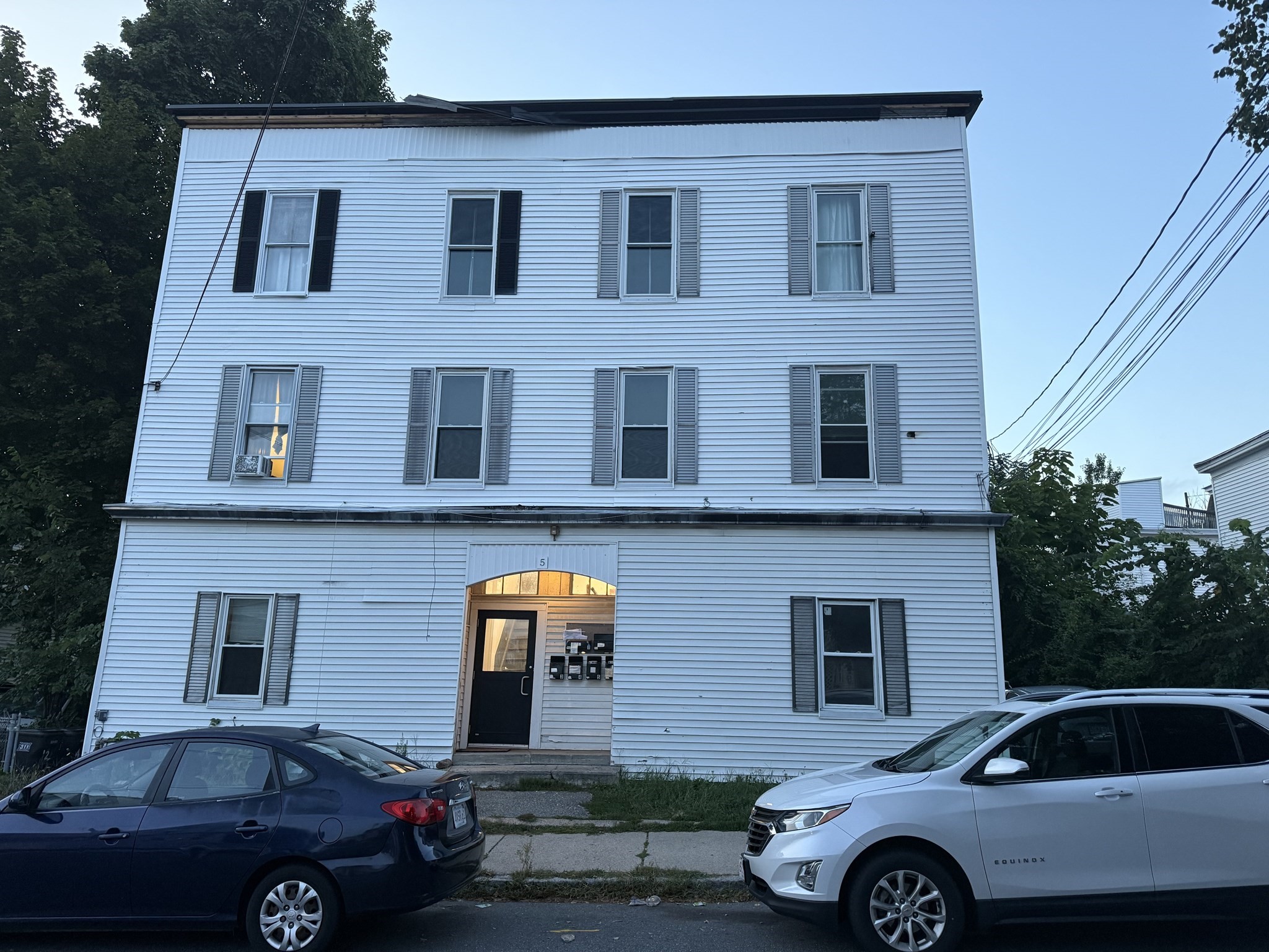 1-7 Fith Ave Property Photo 1