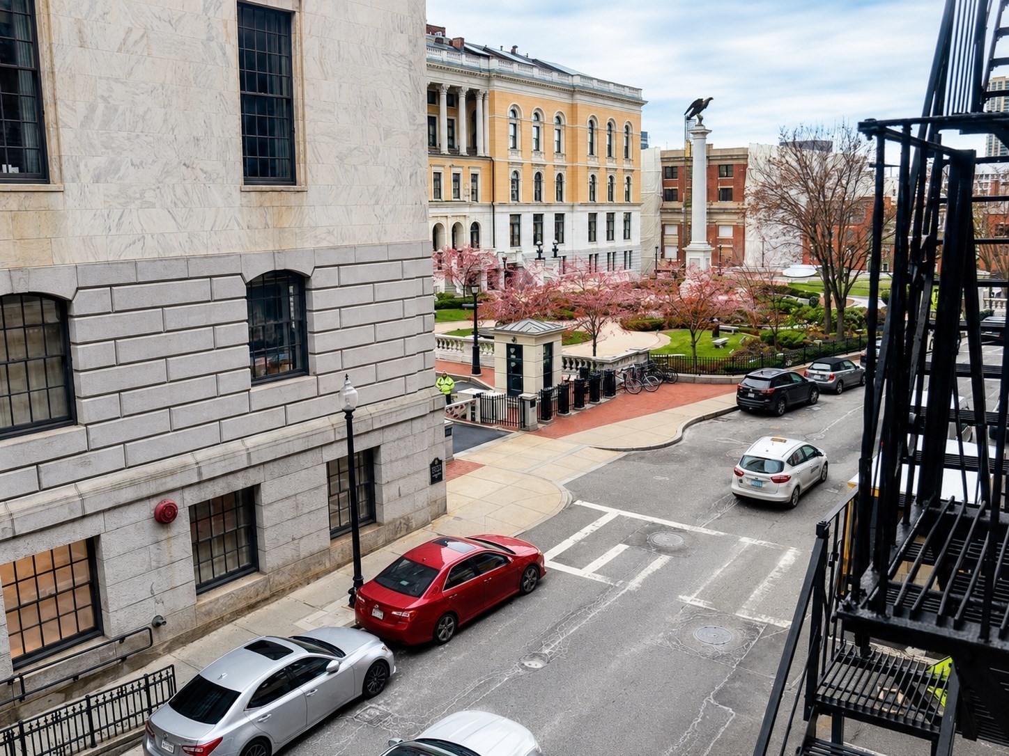 21 Beacon St # 3r Property Photo 7