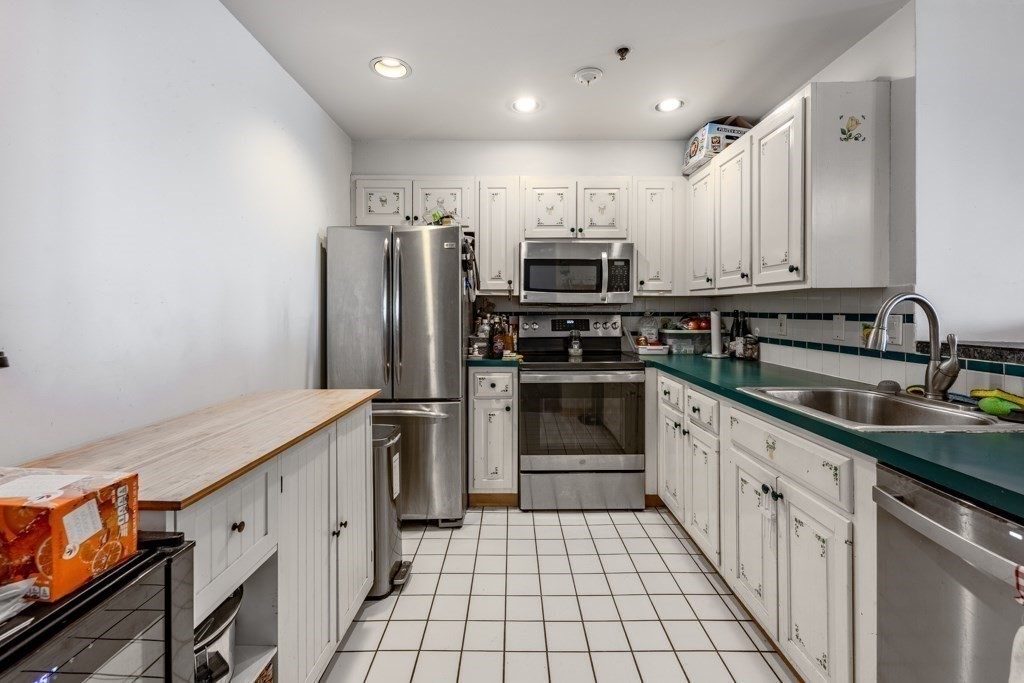 350 Revere Beach Blvd # 12k Property Photo 4