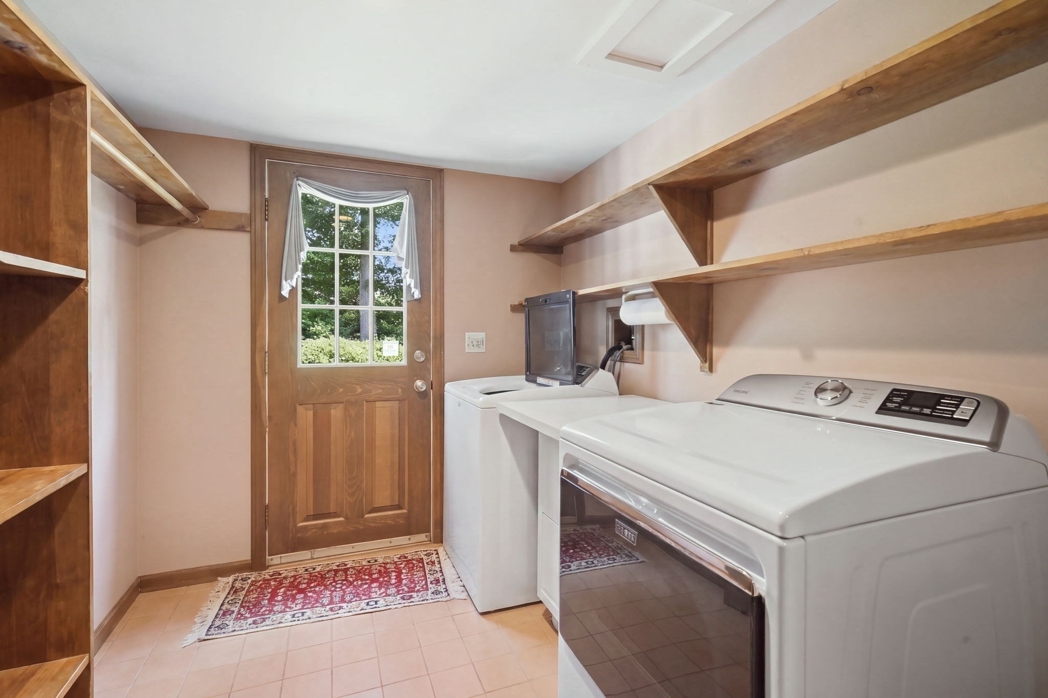 167 Llewellyn Drive Property Photo 23