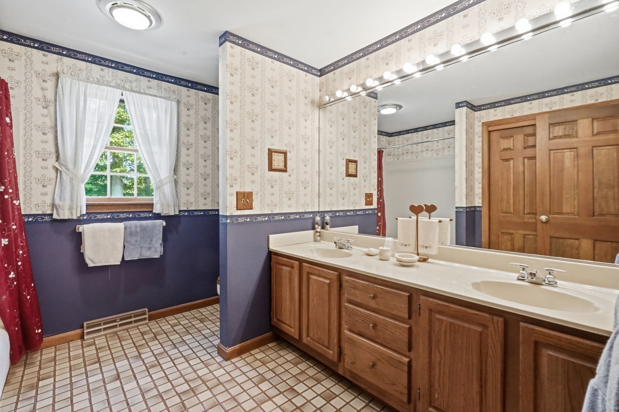 167 Llewellyn Drive Property Photo 37