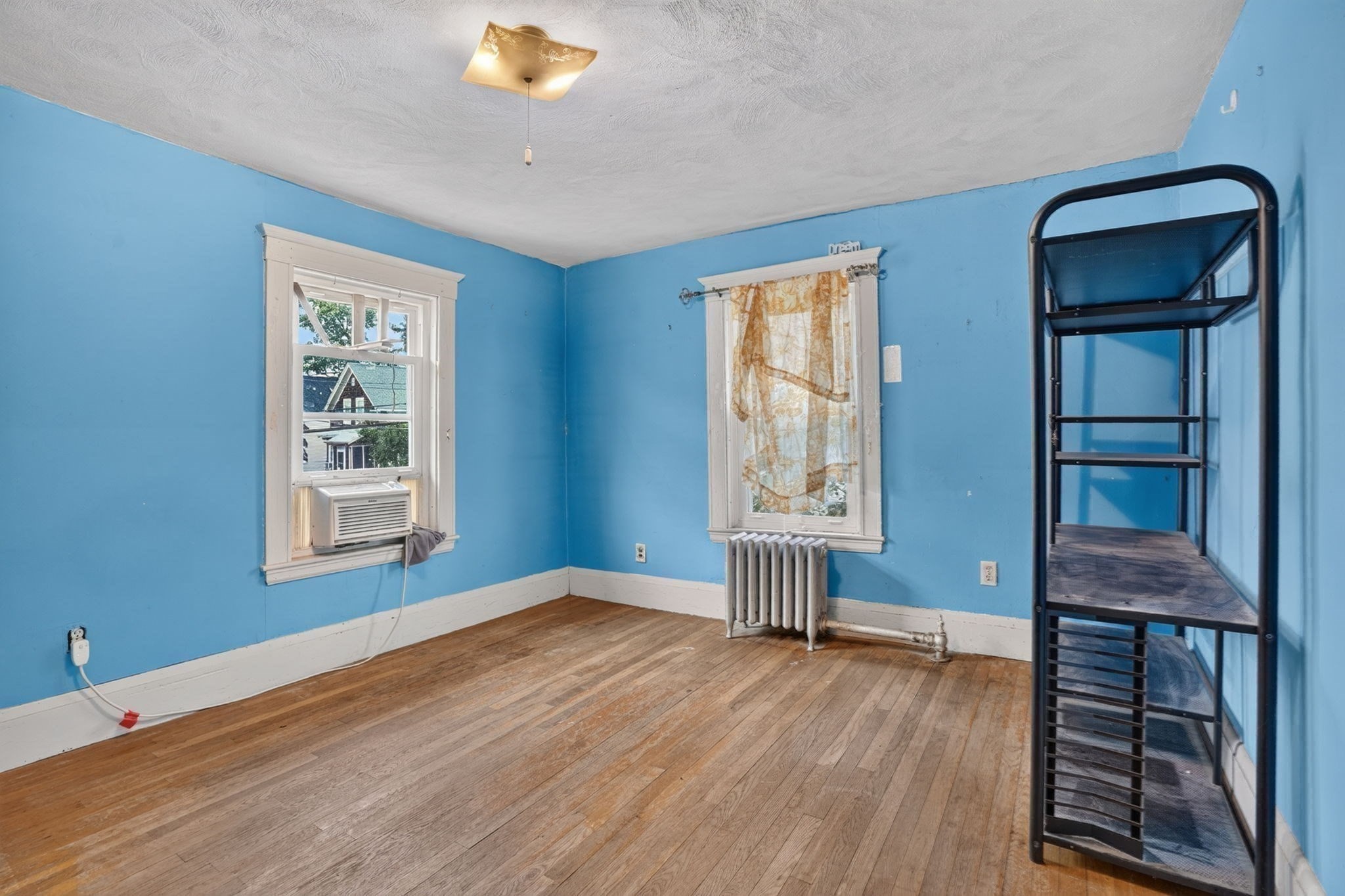 21 Sachem St Property Photo 8