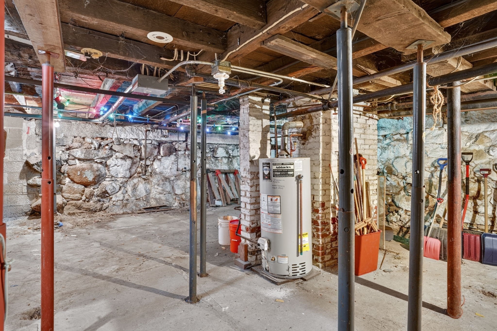 21 Sachem St Property Photo 15
