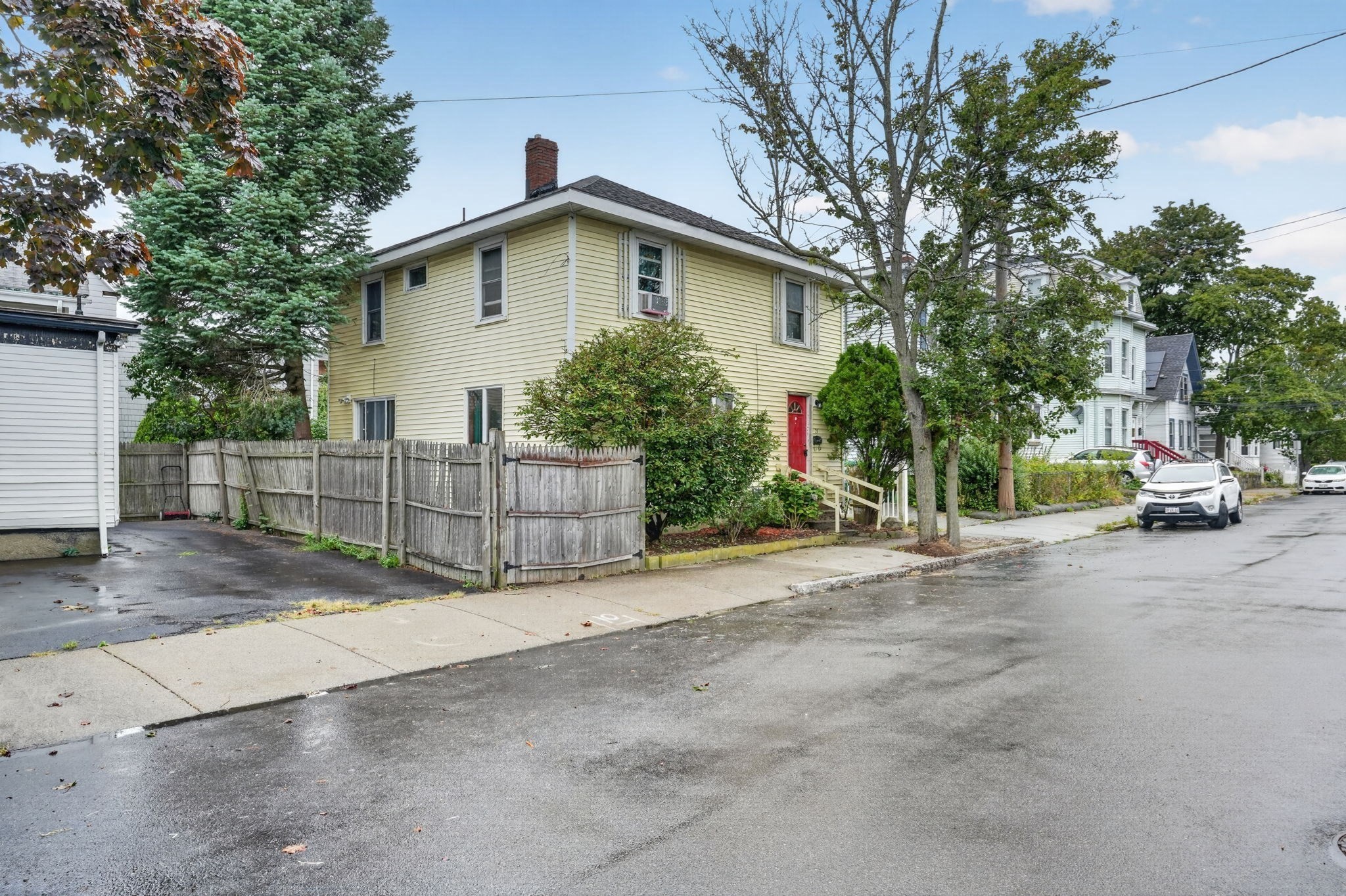 21 Sachem St Property Photo 17