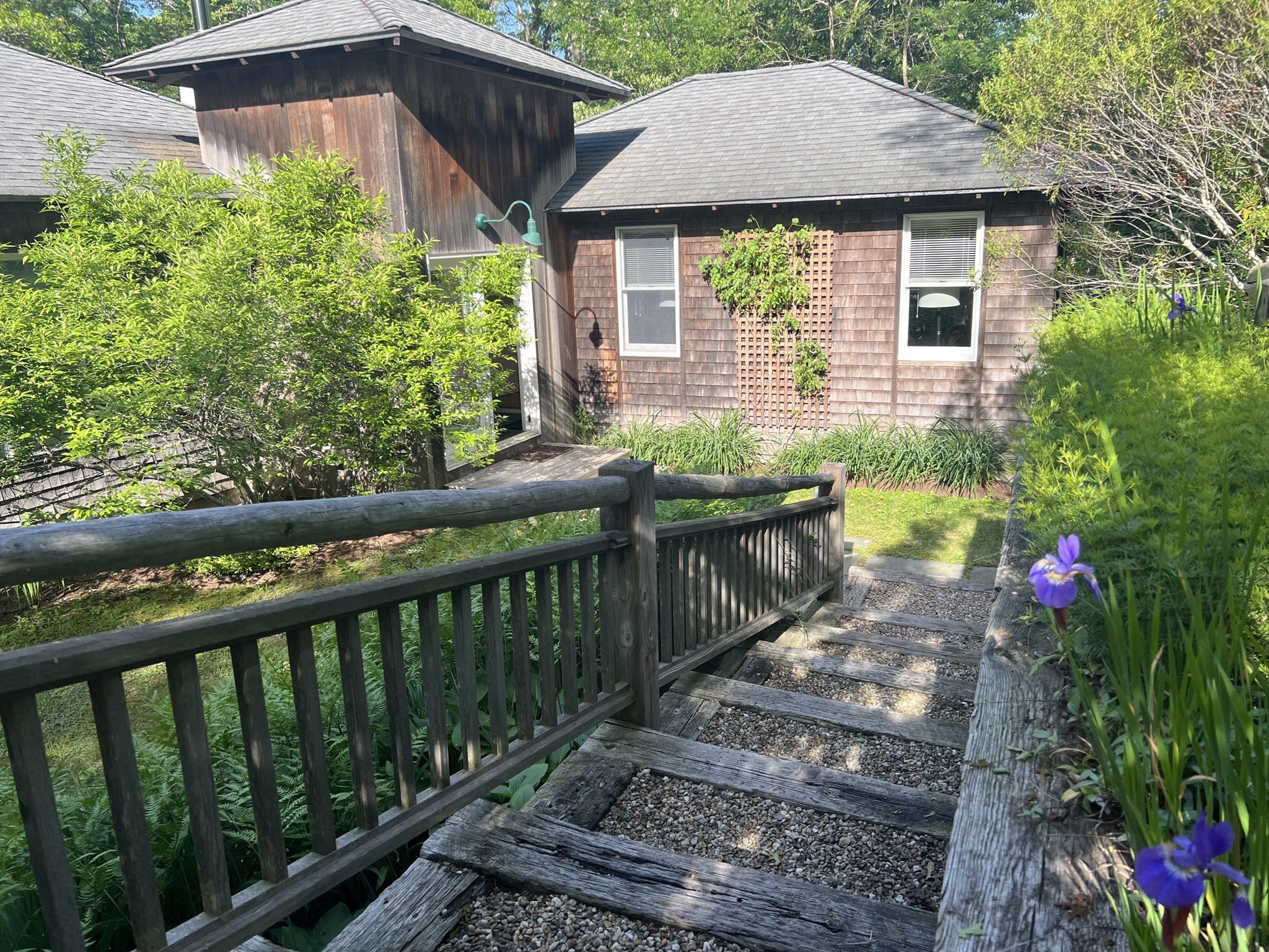 18 Sylvan Avenue Property Photo 2