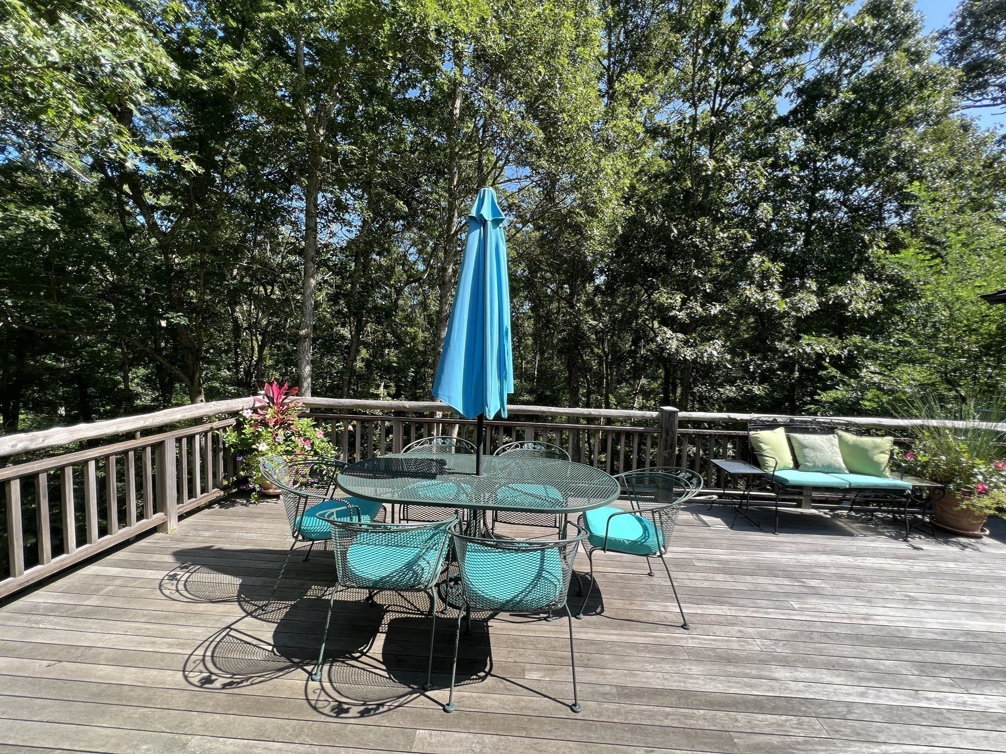 18 Sylvan Avenue Property Photo 12