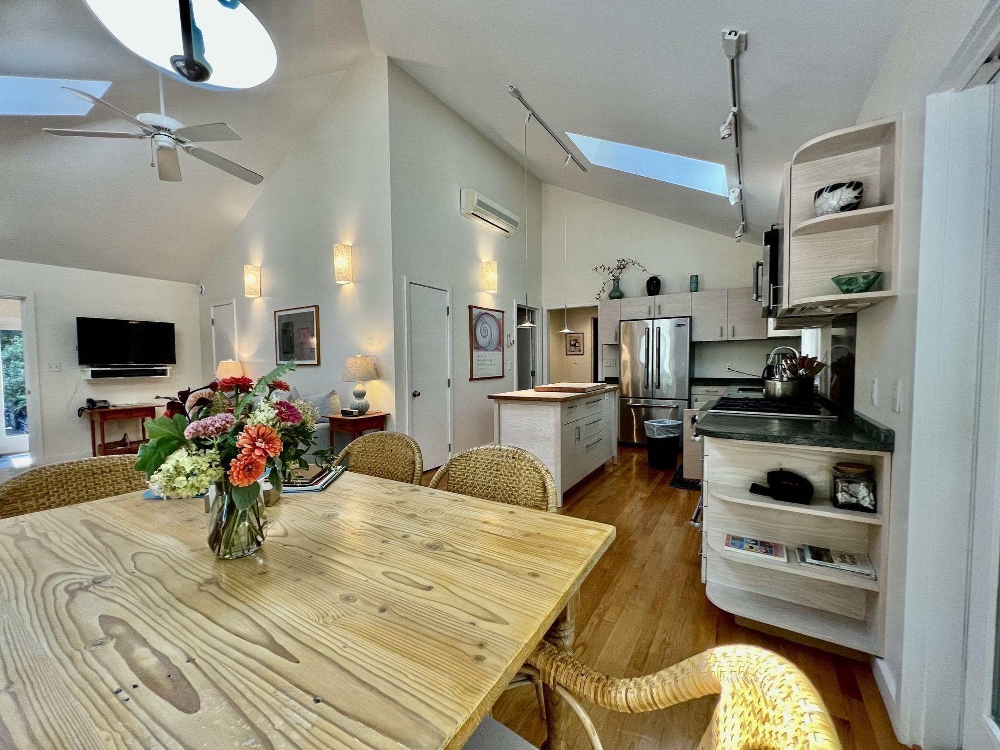 18 Sylvan Avenue Property Photo 14