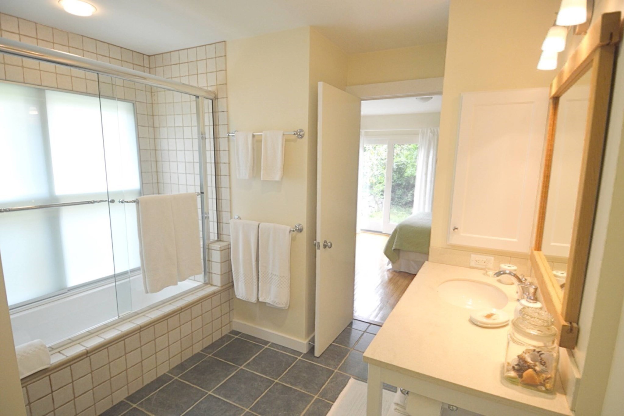 18 Sylvan Avenue Property Photo 22