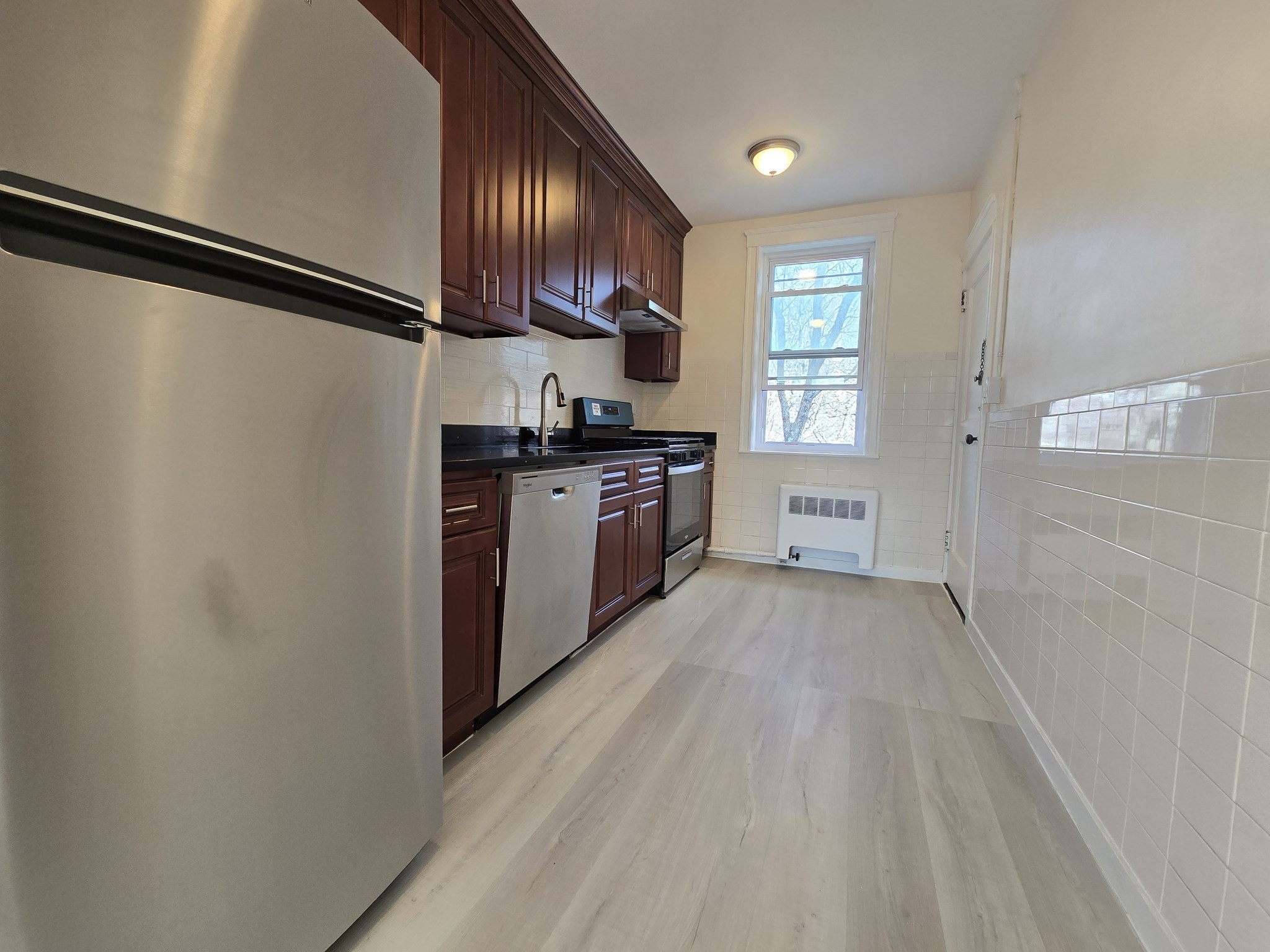 183 Kent # 5 Property Photo 2