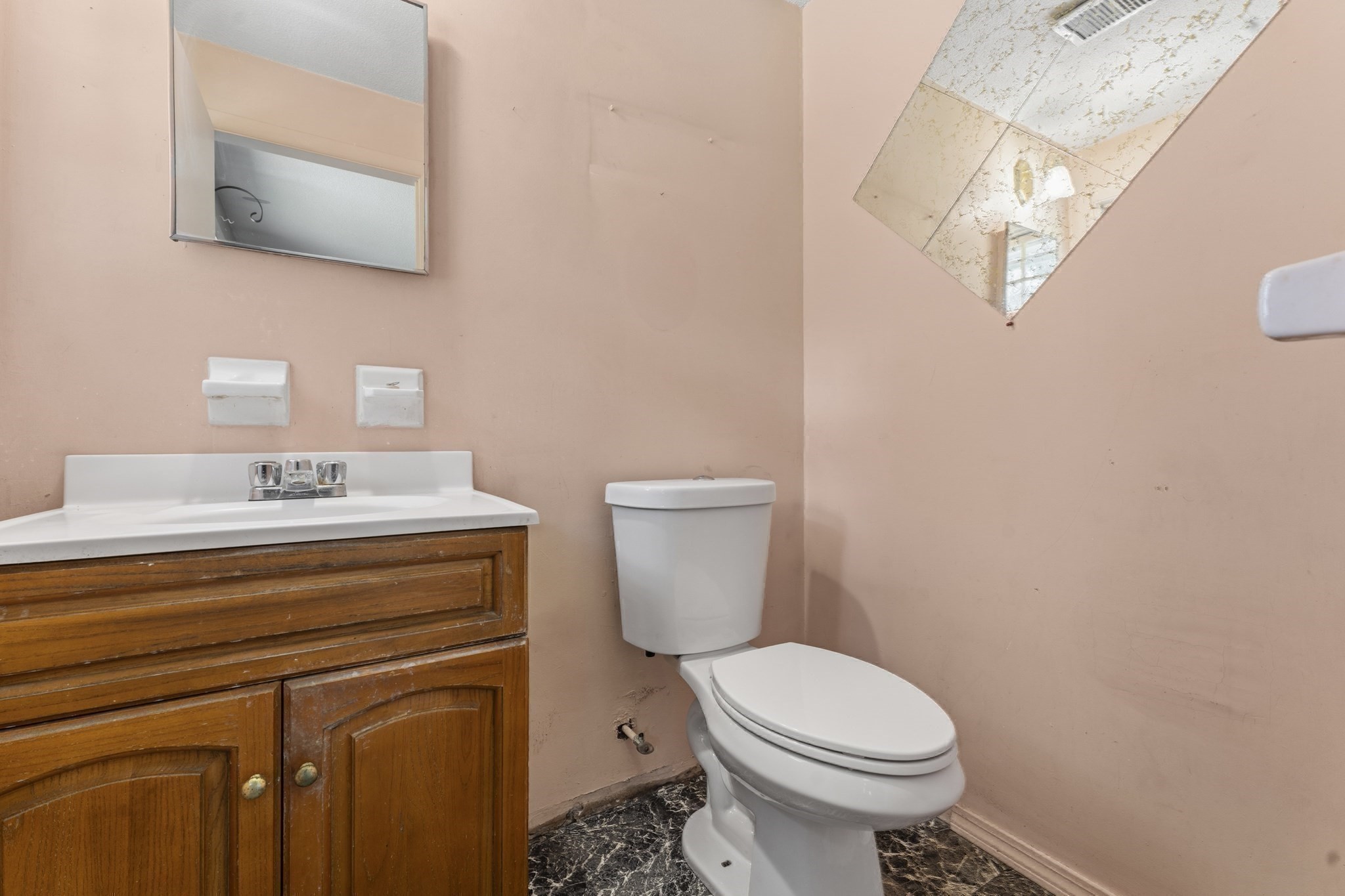 9 Lynnwood Ave Property Photo 14