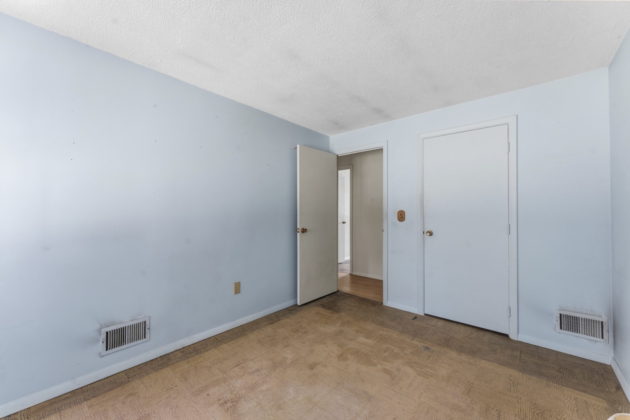 9 Lynnwood Ave Property Photo 19