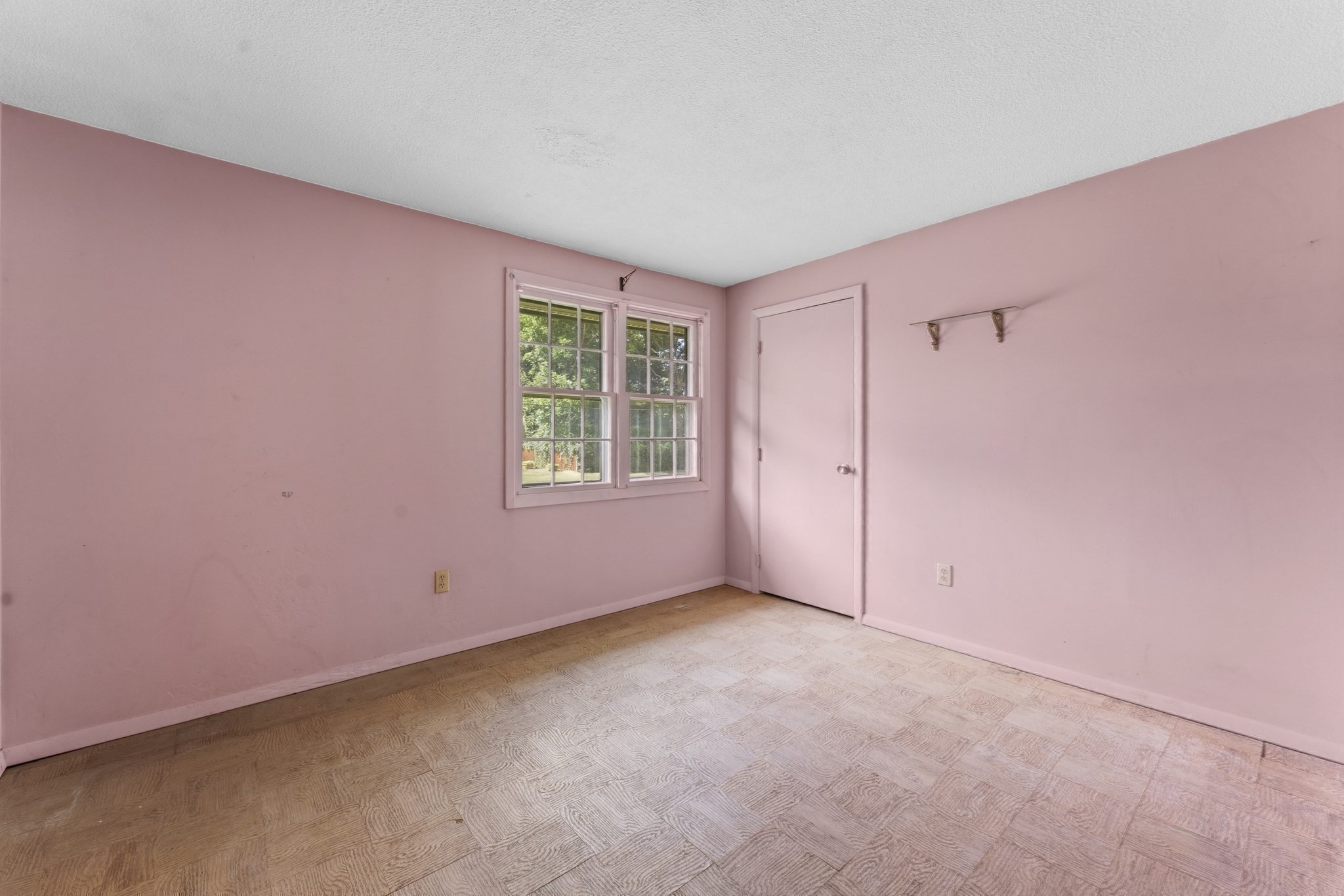 9 Lynnwood Ave Property Photo 21