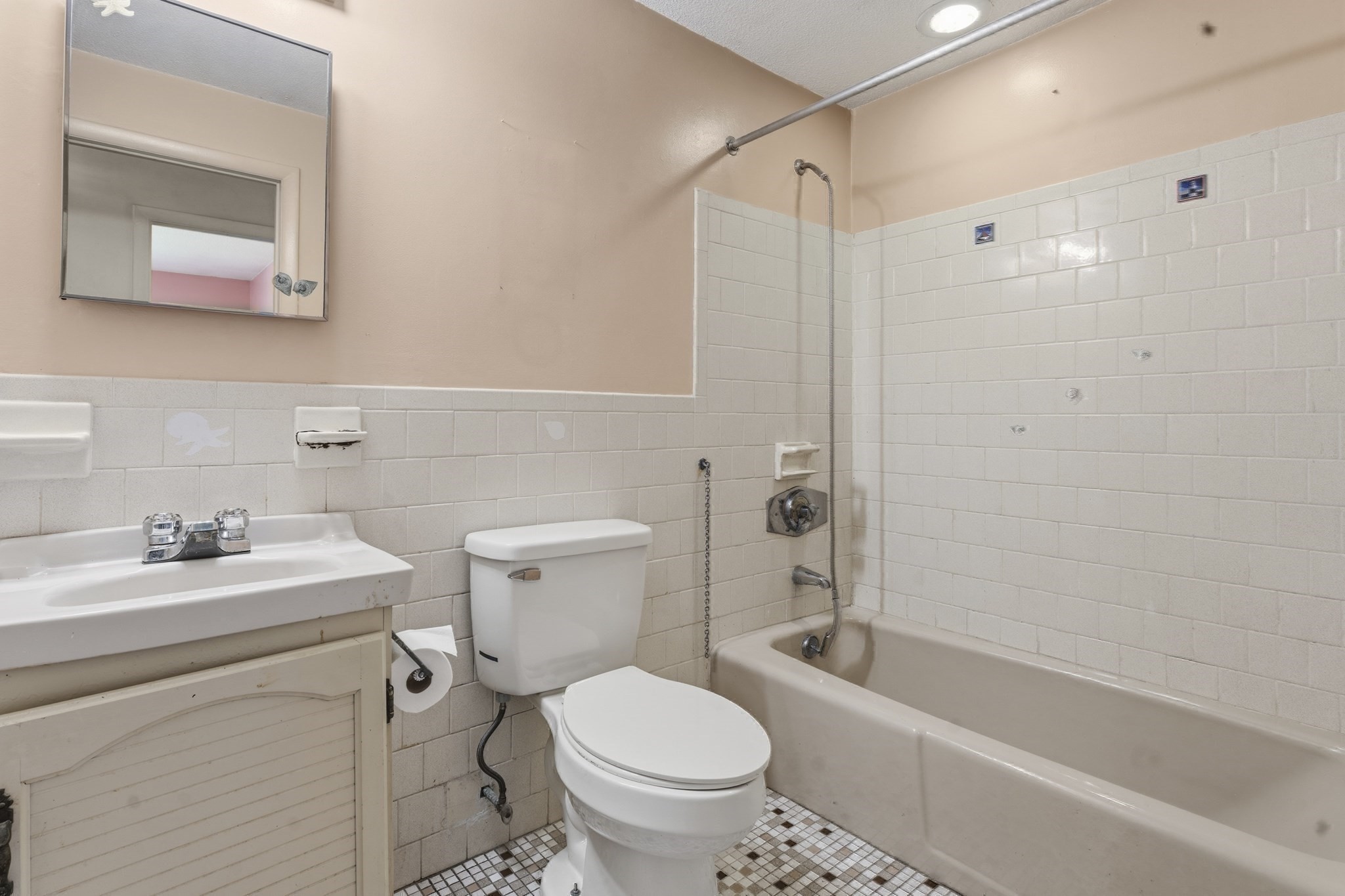 9 Lynnwood Ave Property Photo 25
