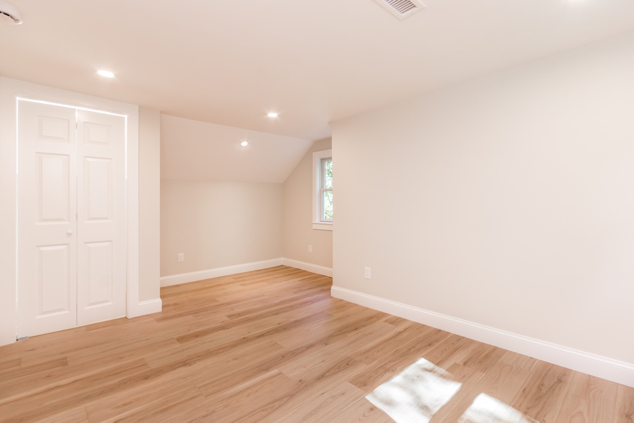 888 Phinneys Ln Property Photo 24