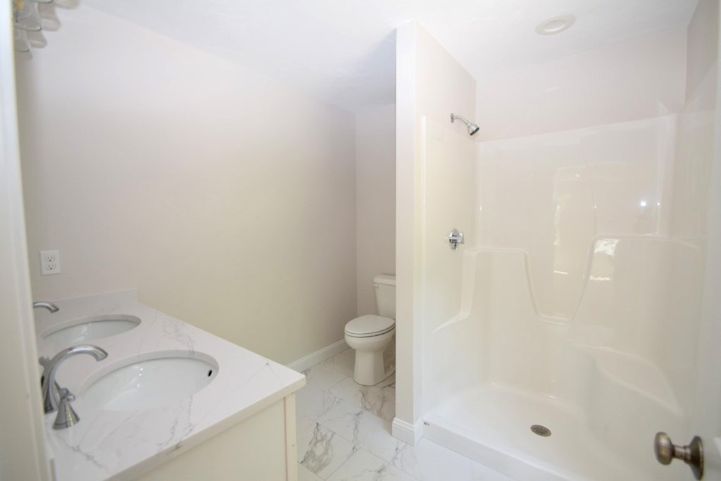 2 Clarendon Circle Lot 7 Property Photo 15