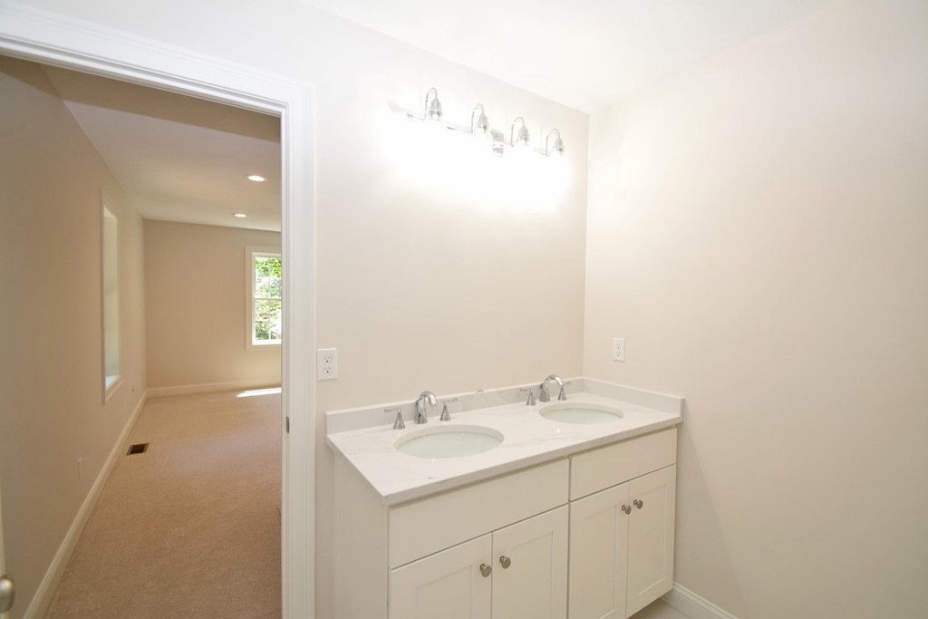 2 Clarendon Circle Lot 7 Property Photo 16