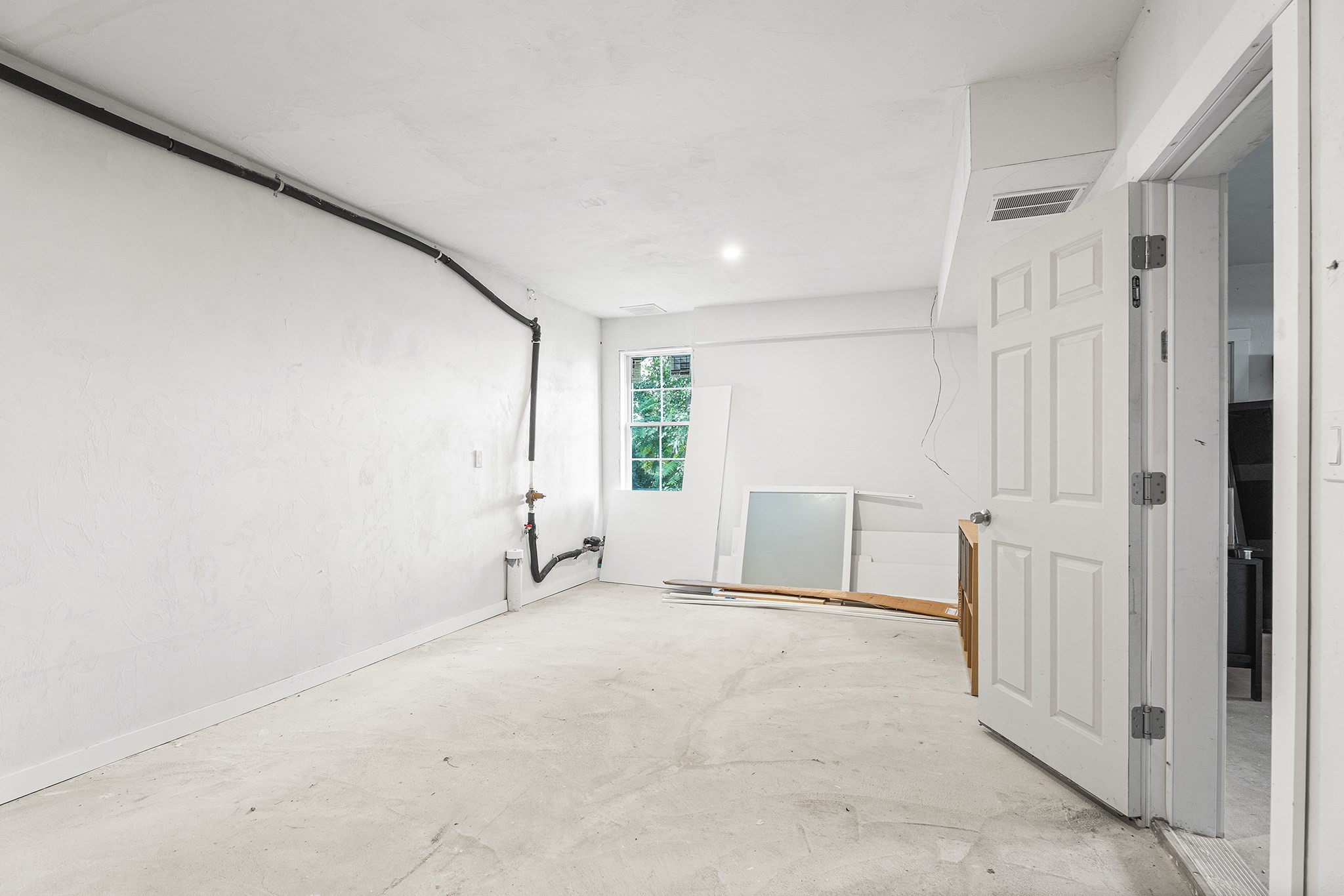 30 Valmor St Property Photo 4