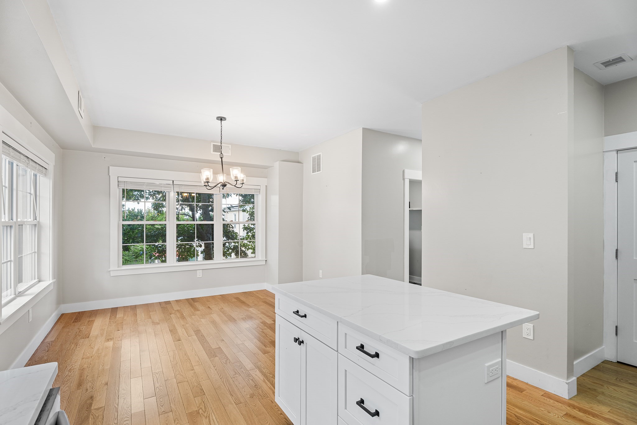 30 Valmor St Property Photo 5
