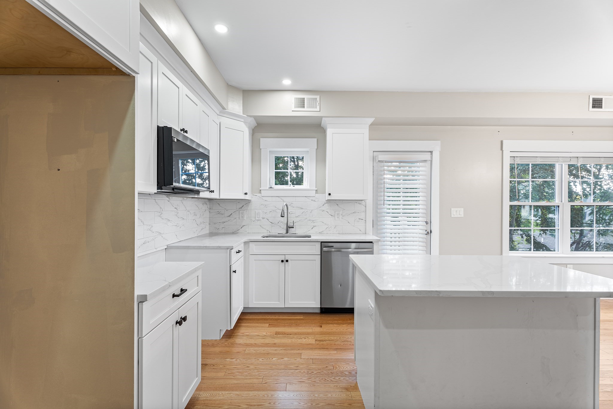 30 Valmor St Property Photo 8