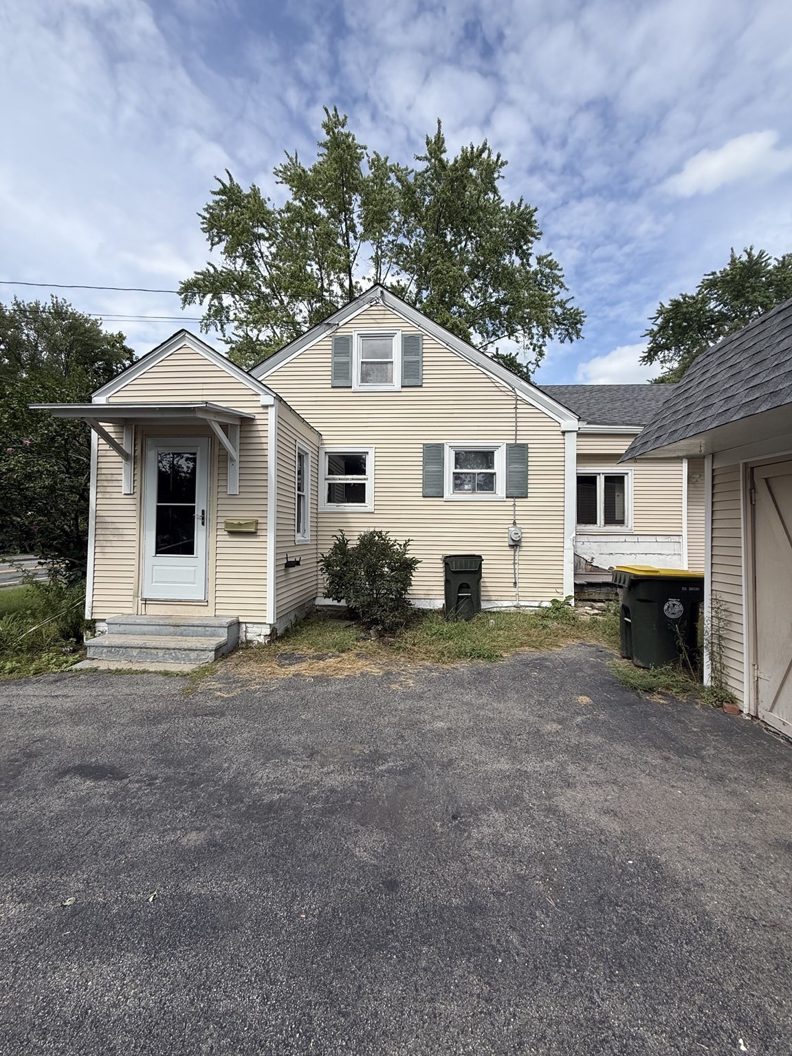 541 Puaski Boulevard Property Photo 1