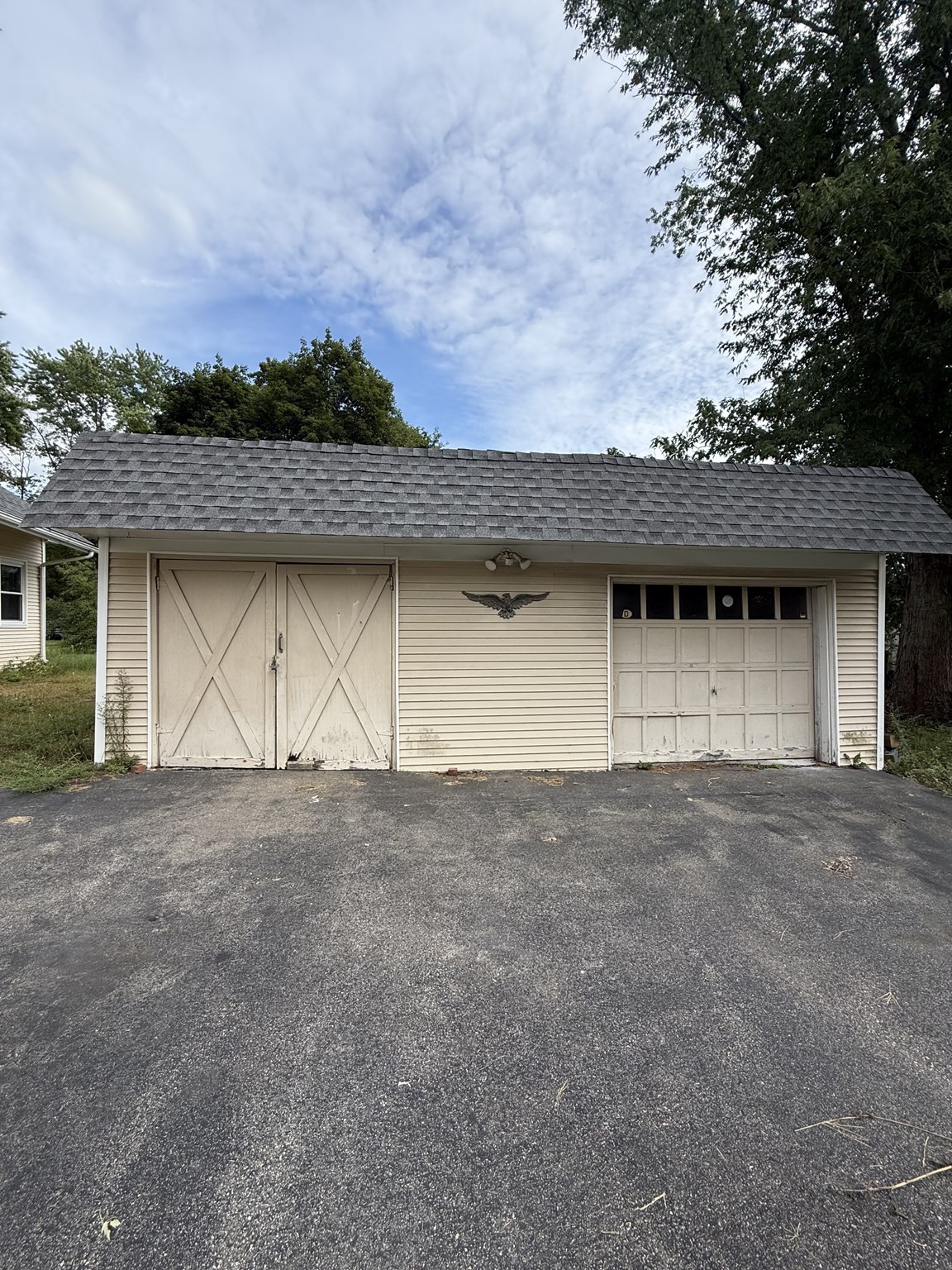 541 Puaski Boulevard Property Photo 2