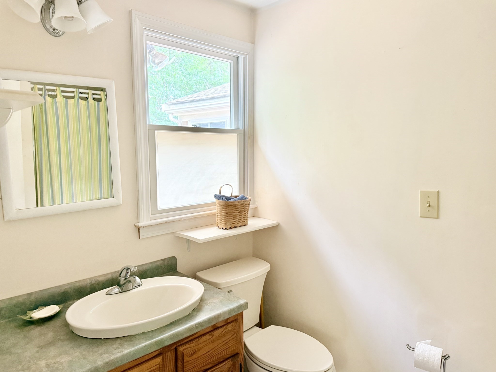 220 North Main St Property Photo 21