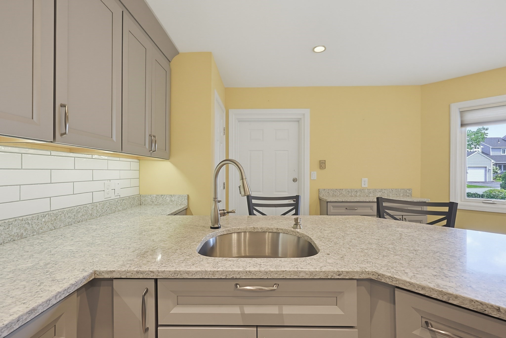 12 Fairway Dr Property Photo 6