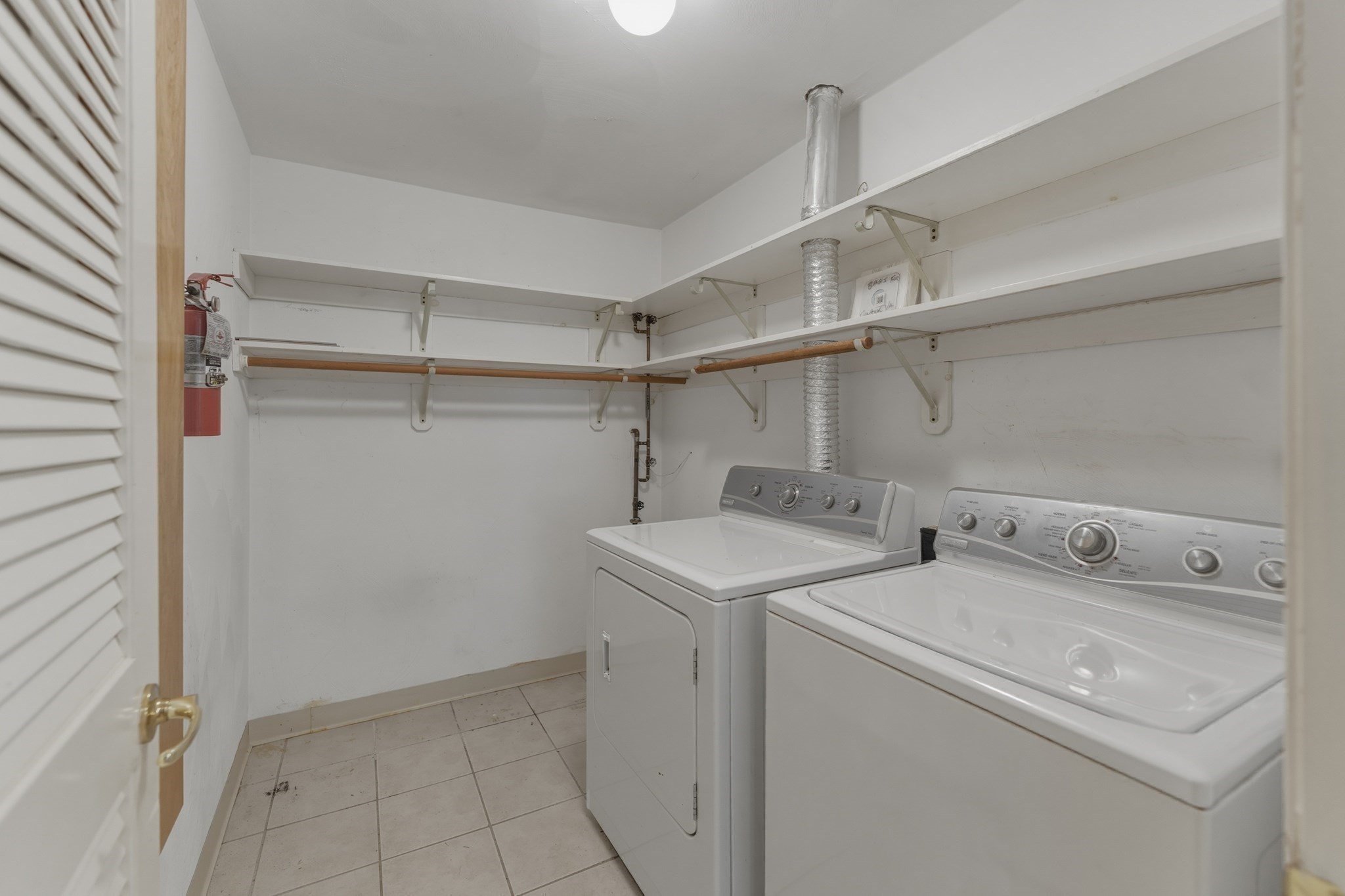 402 Ridgefield Cir # D Property Photo 29