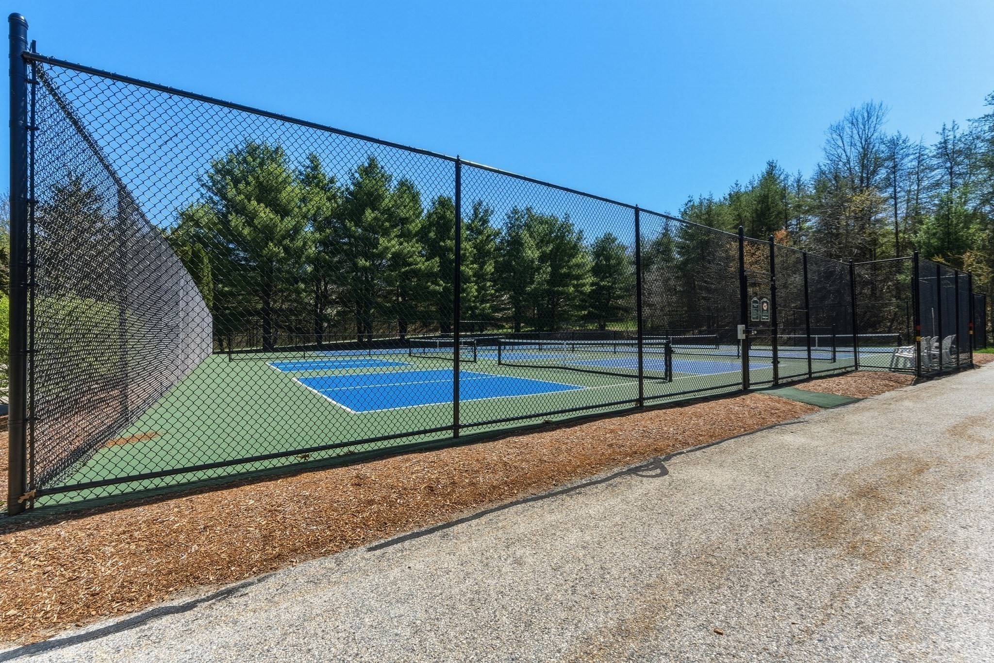 402 Ridgefield Cir # D Property Photo 33