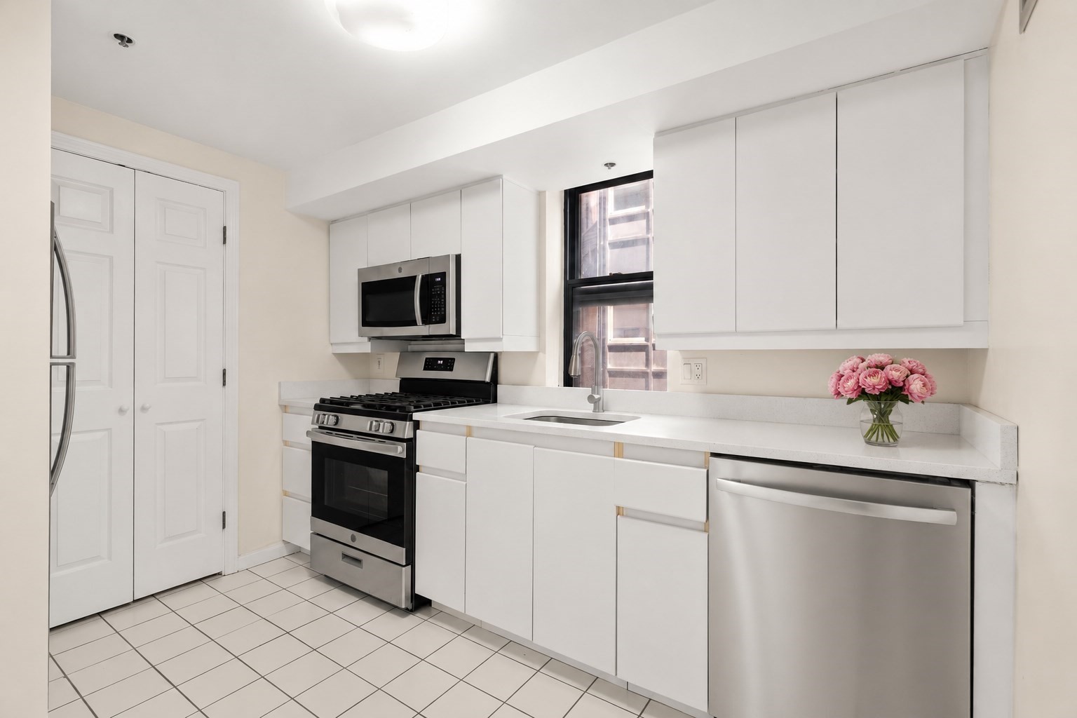 170 Tremont Street # 1501 Property Photo 6