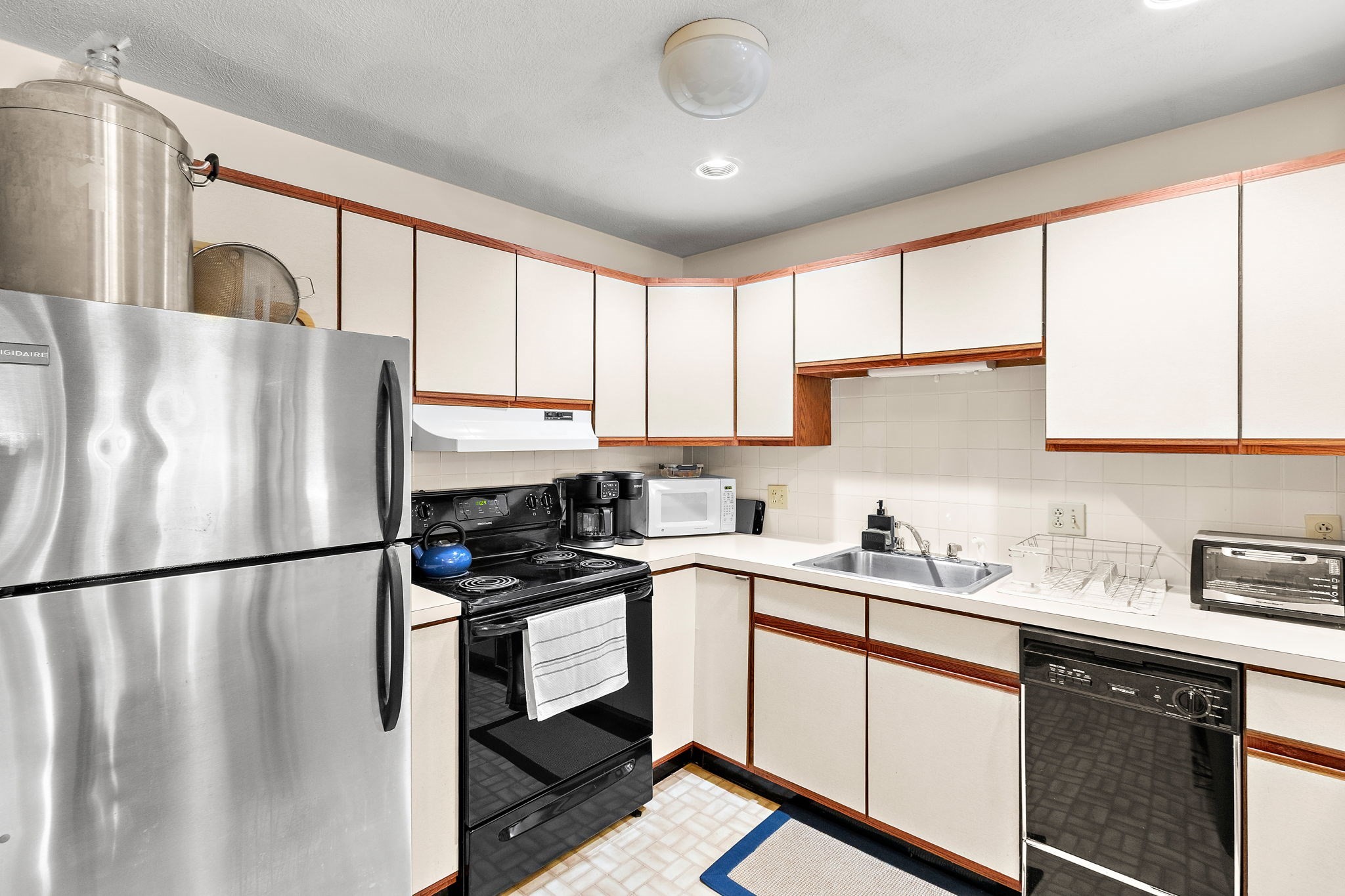 170 Highland Ave # 2 Property Photo 12