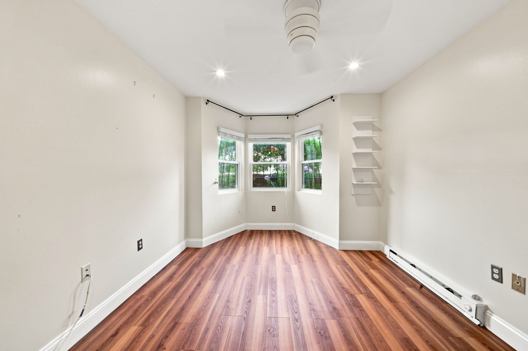 4 Herman St # 1 Property Photo 6