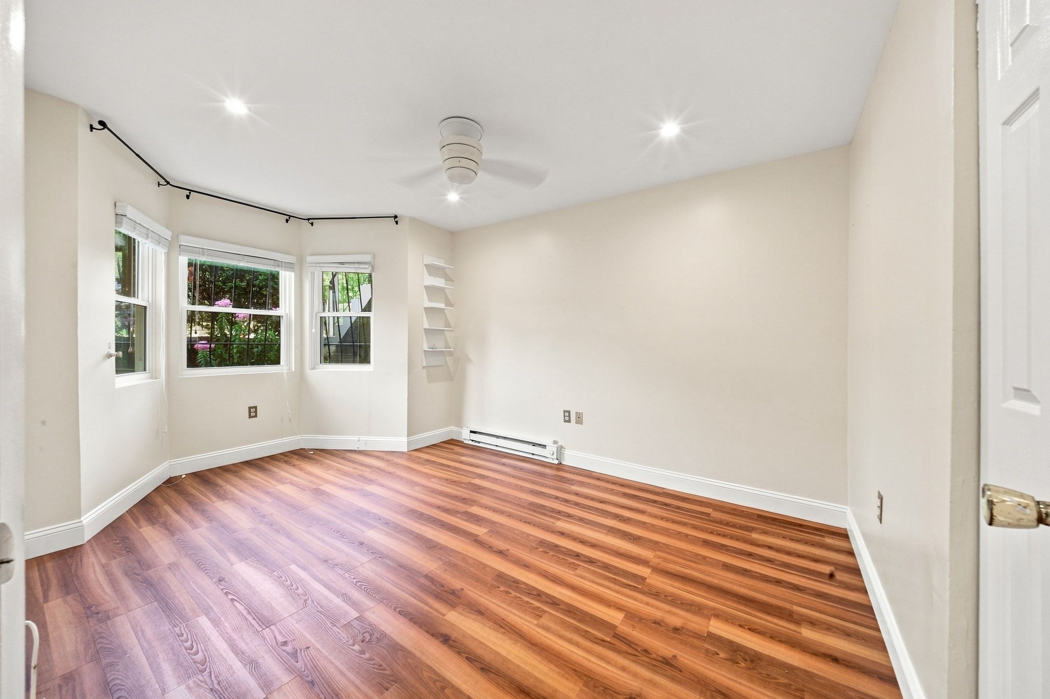 4 Herman St # 1 Property Photo 7