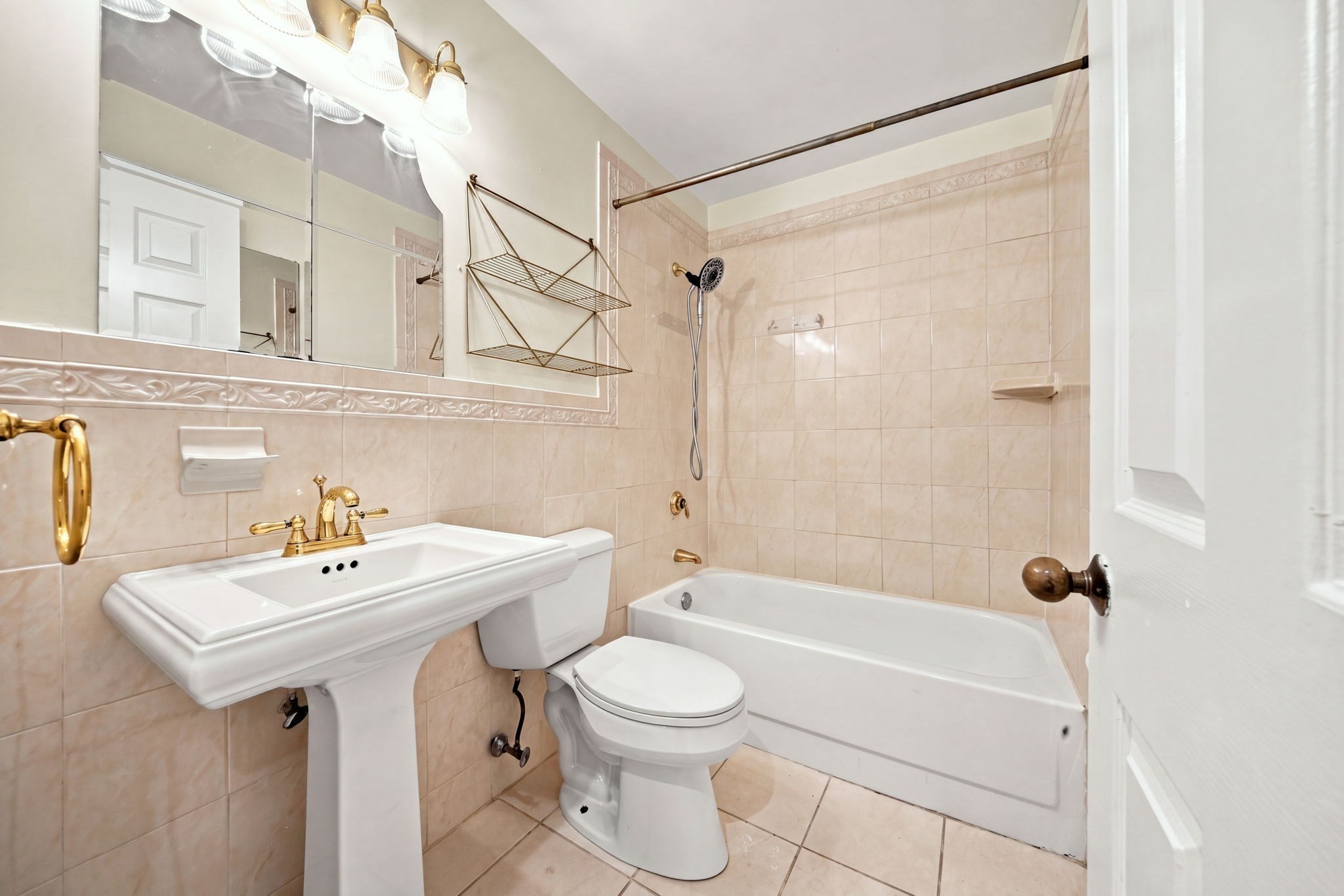 4 Herman St # 1 Property Photo 11