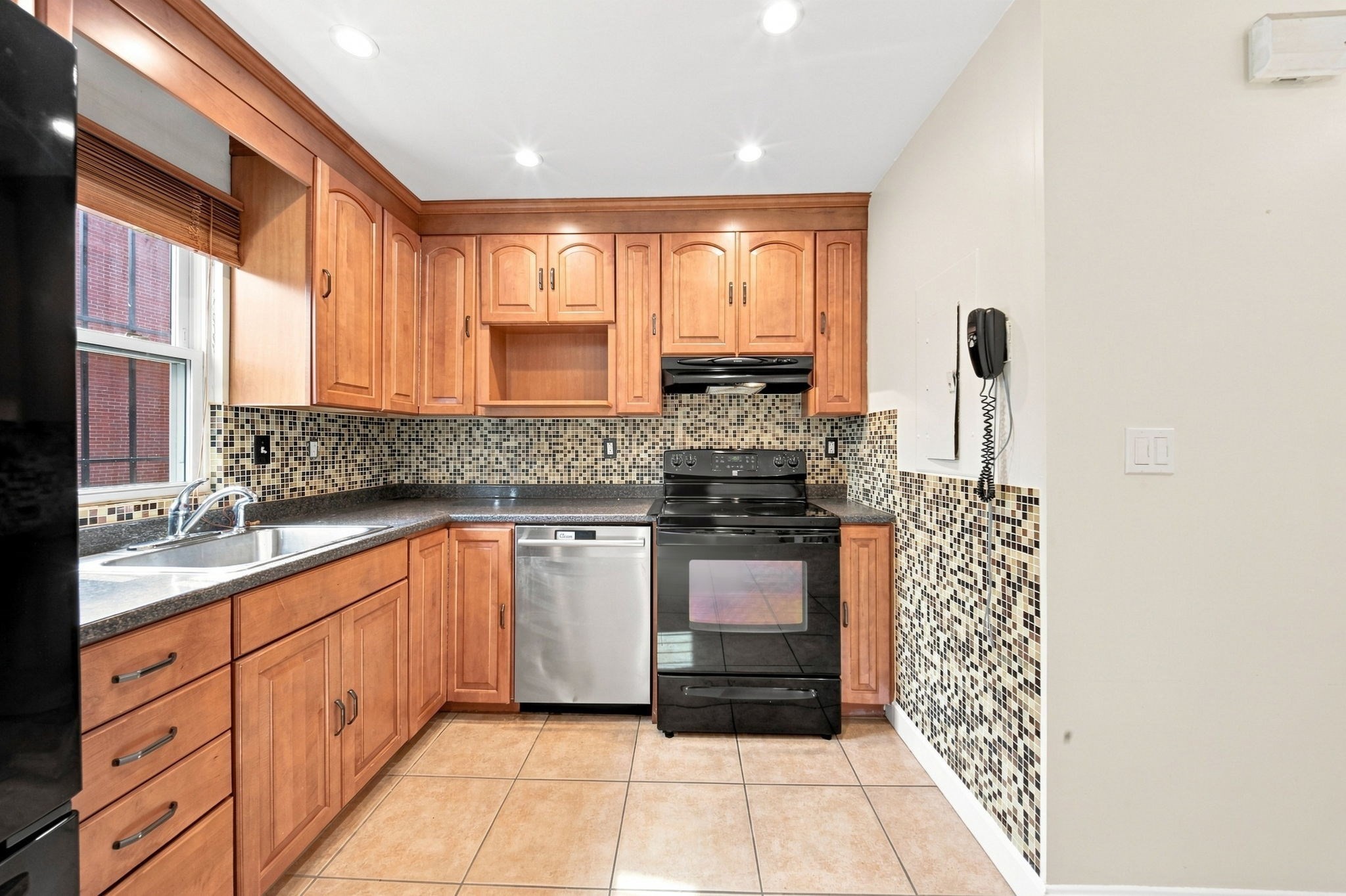 4 Herman St # 1 Property Photo 18