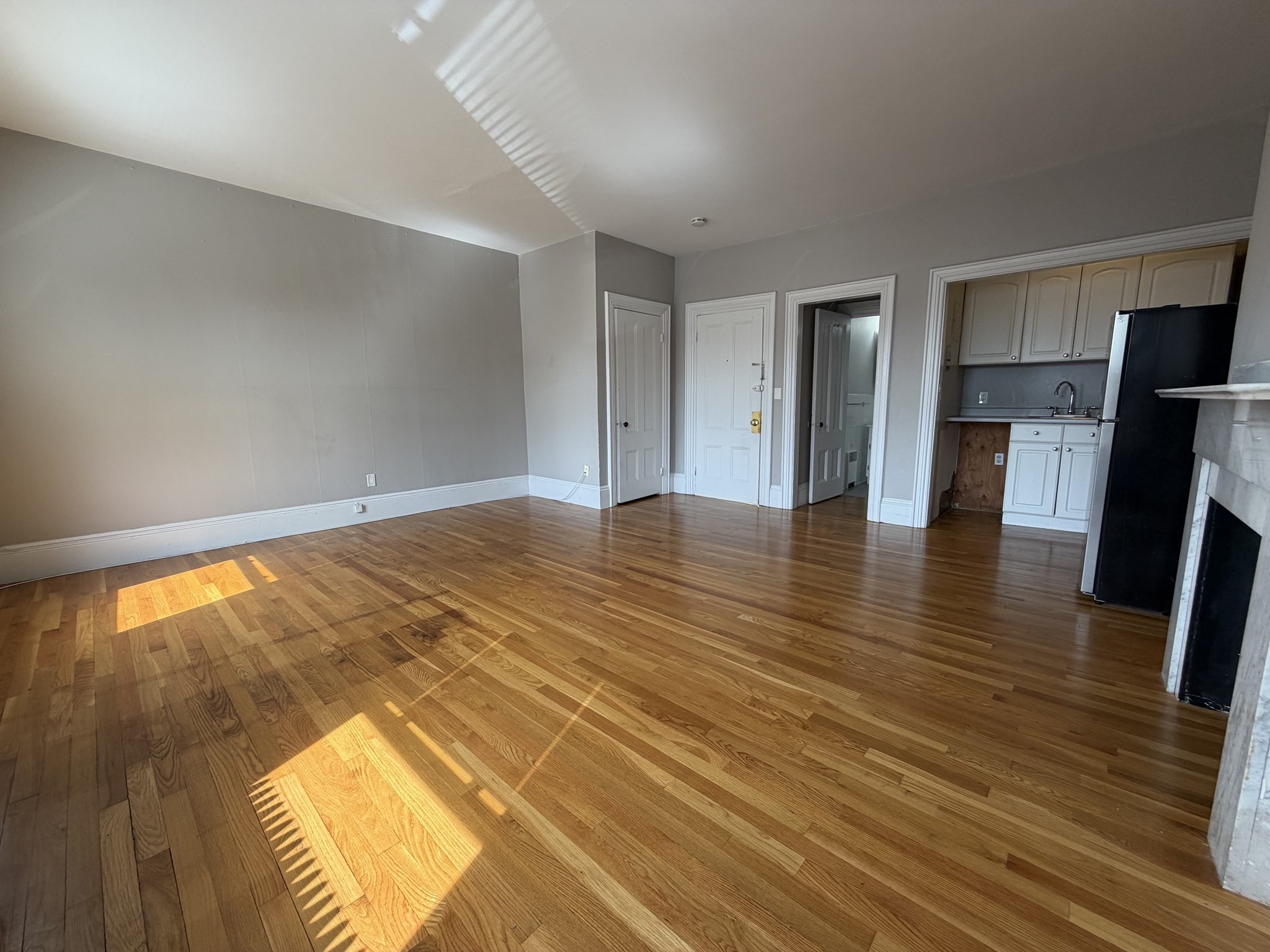 82 Charles St. # 4r Property Photo 3
