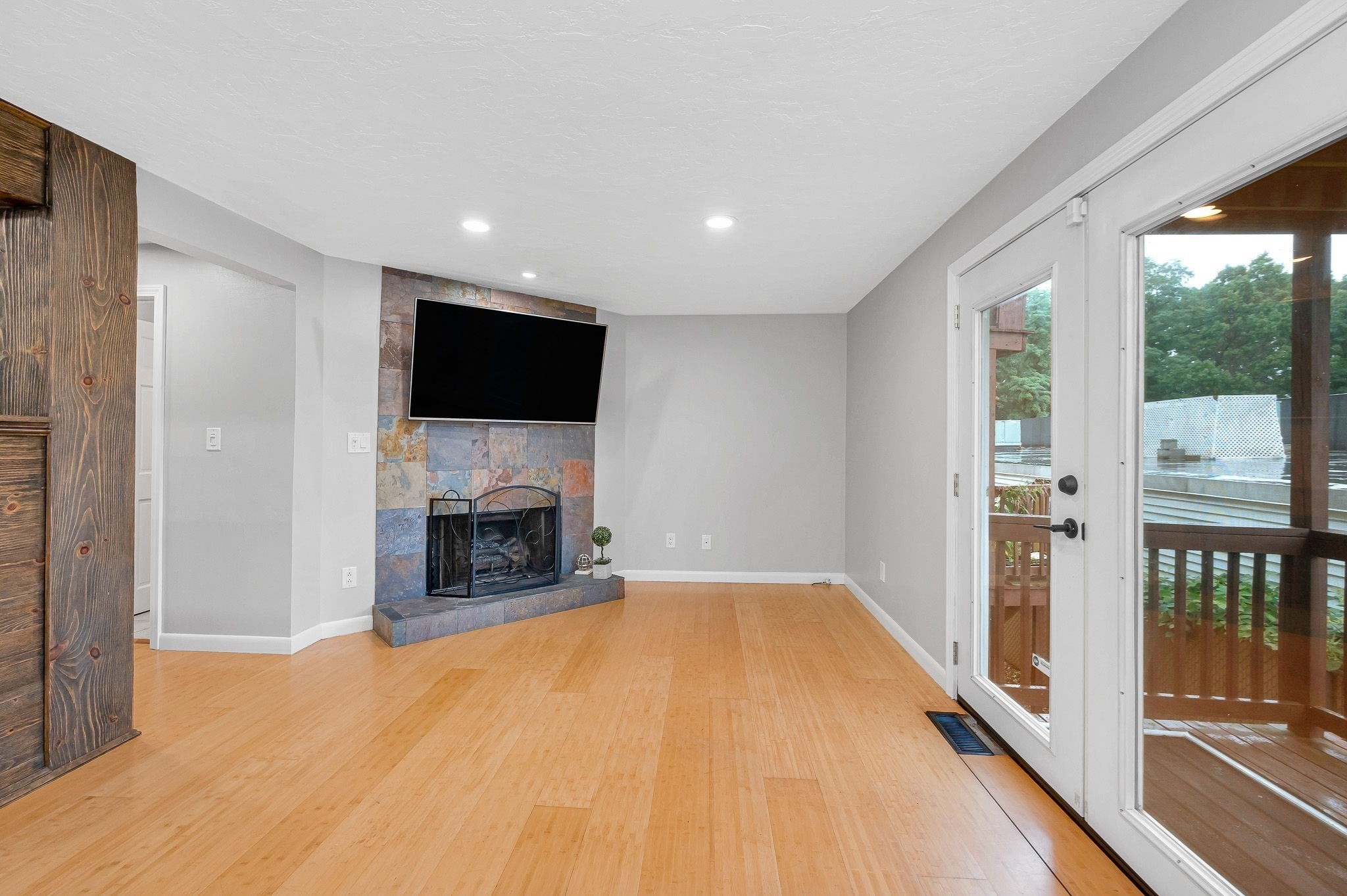 1541 Middlesex St # 28 Property Photo 15