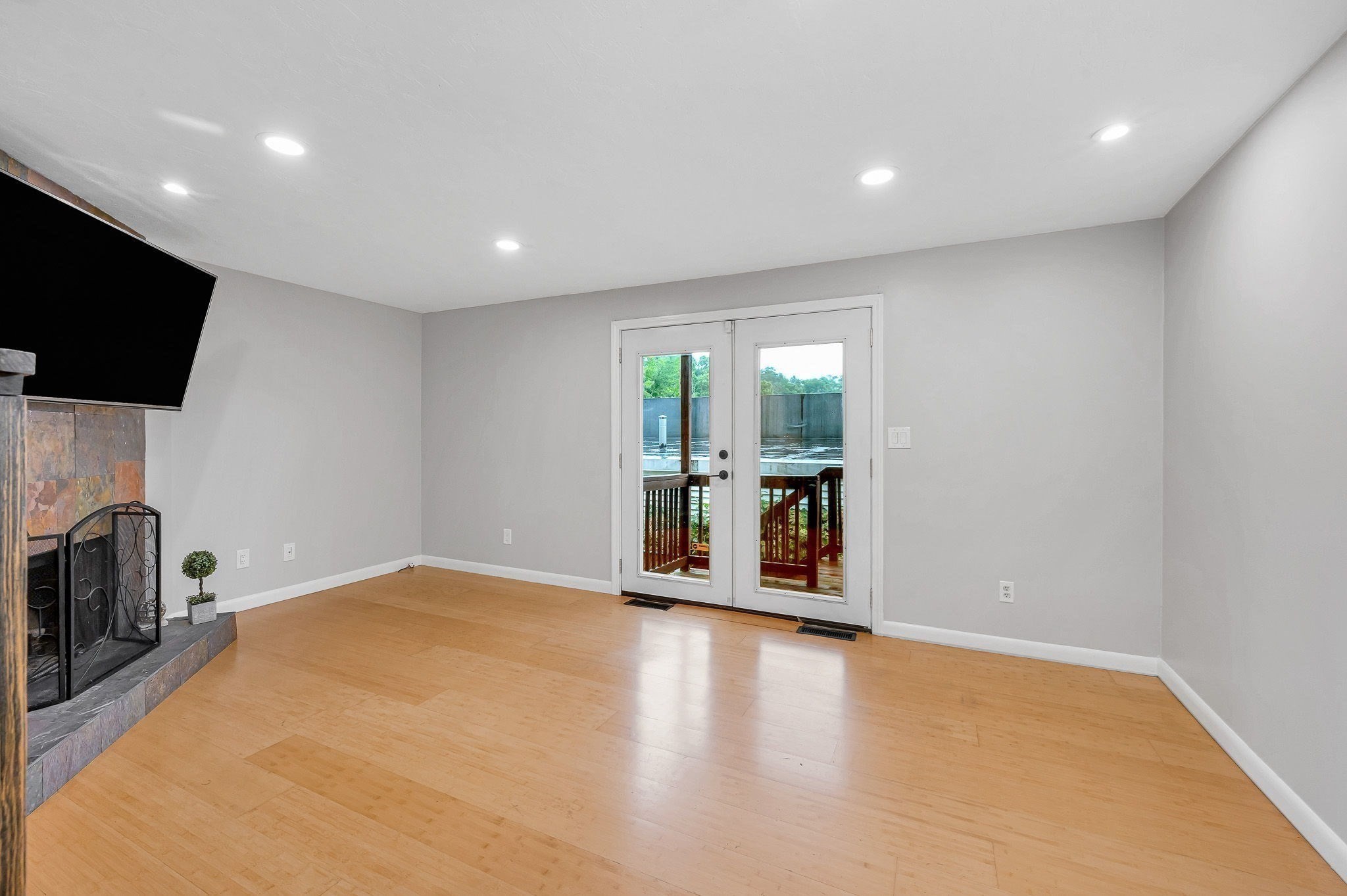 1541 Middlesex St # 28 Property Photo 16
