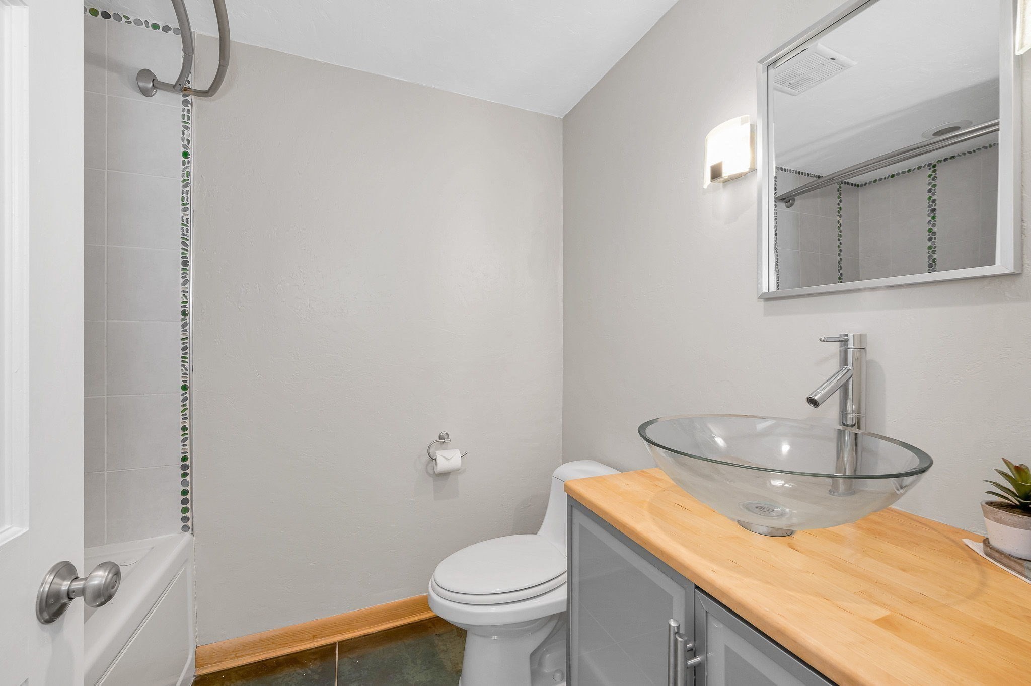 1541 Middlesex St # 28 Property Photo 23