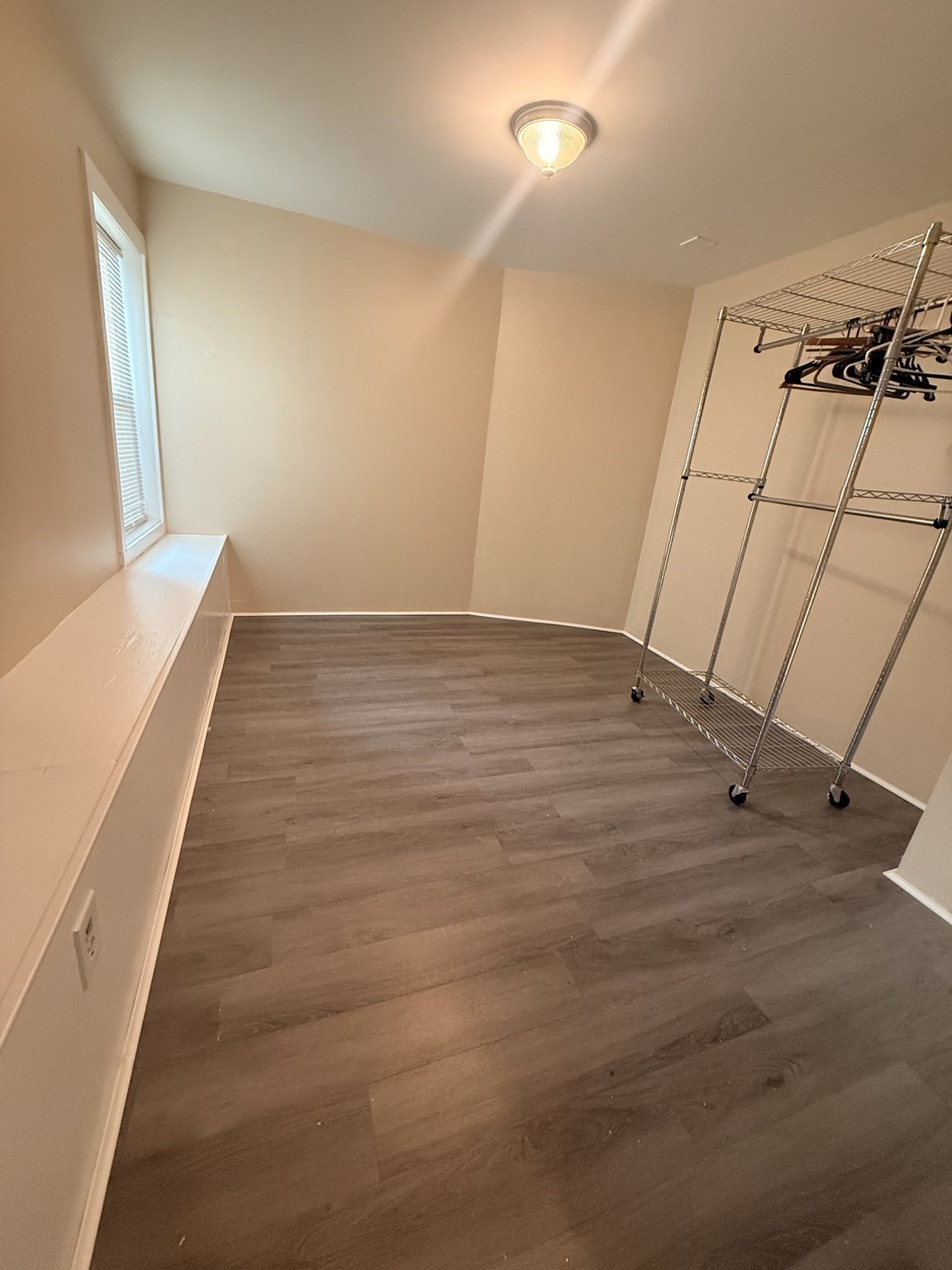 3904 Washington St # B Property Photo 3
