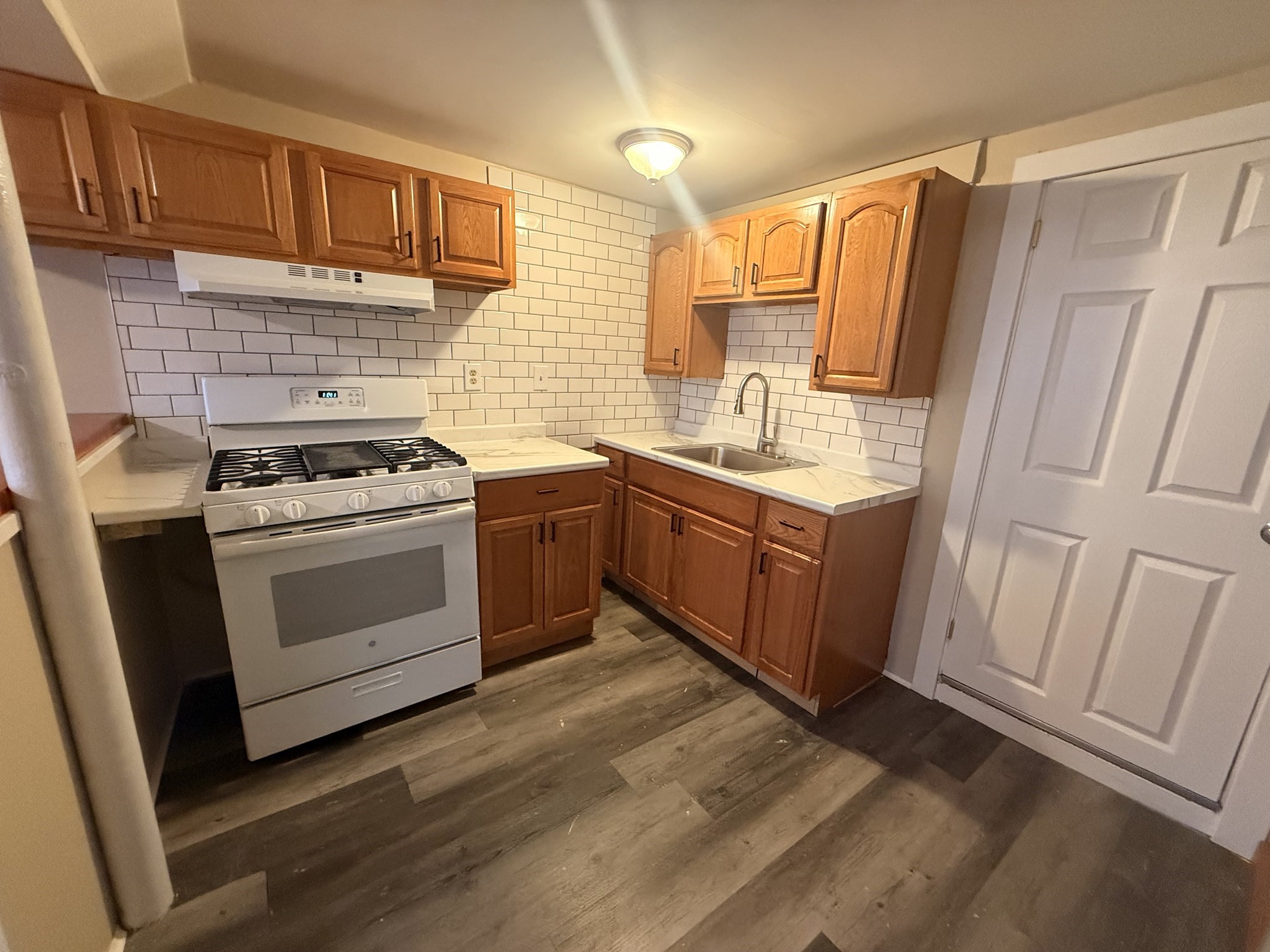 3904 Washington St # B Property Photo 7