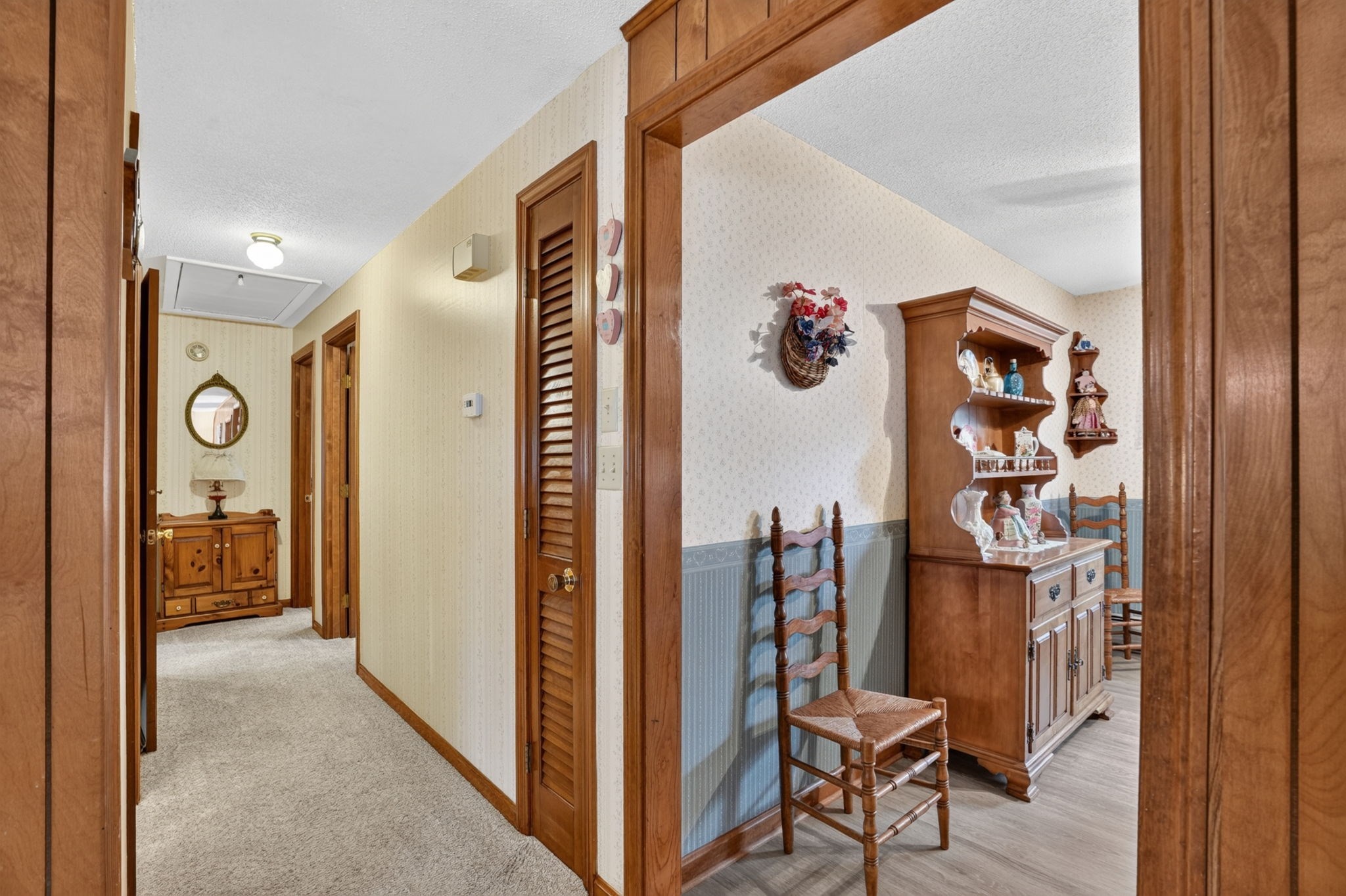 1025 Cherokee St Property Photo 6
