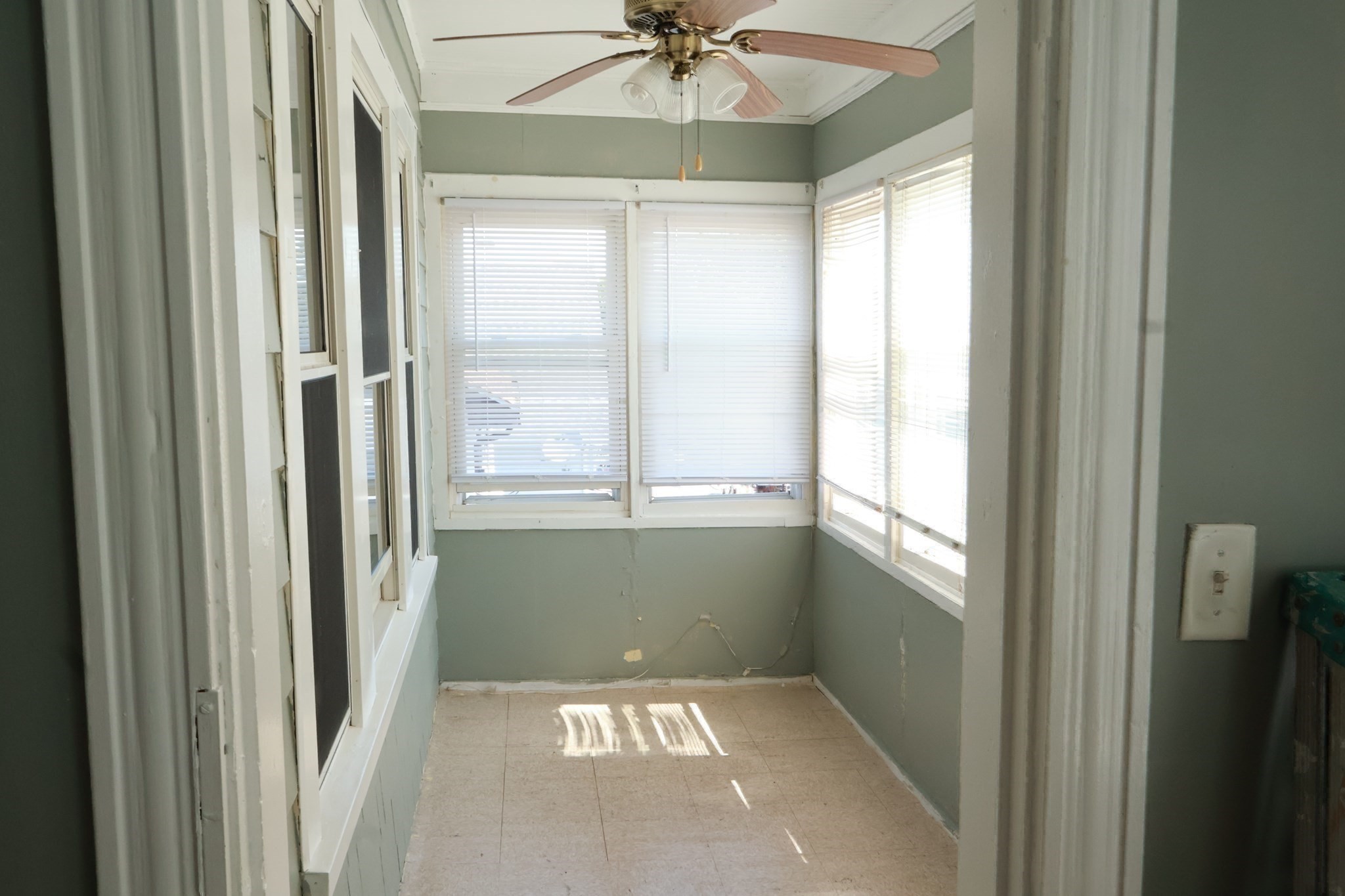 31-33 Stow Road Property Photo 11