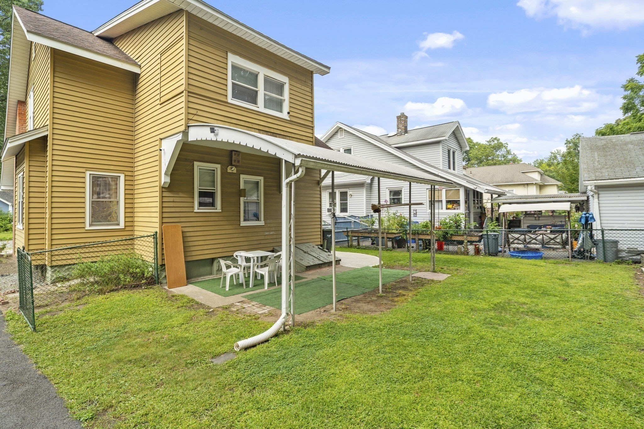 47 Preston St Property Photo 2