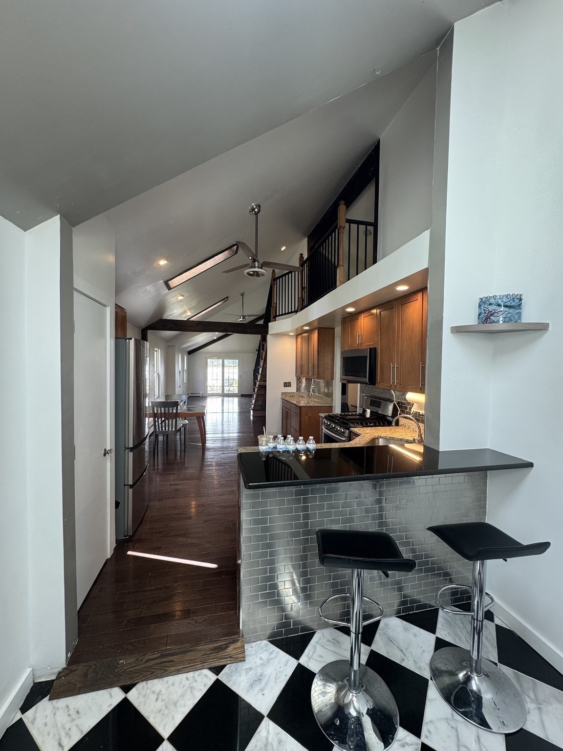 8 Calvin St Property Photo 6