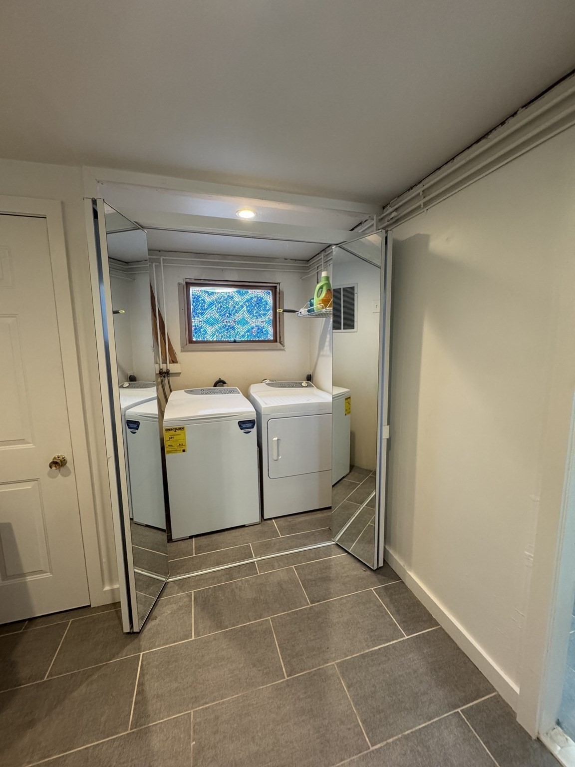 8 Calvin St Property Photo 22