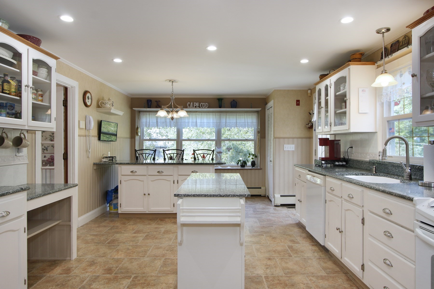 3 Midway Property Photo 11