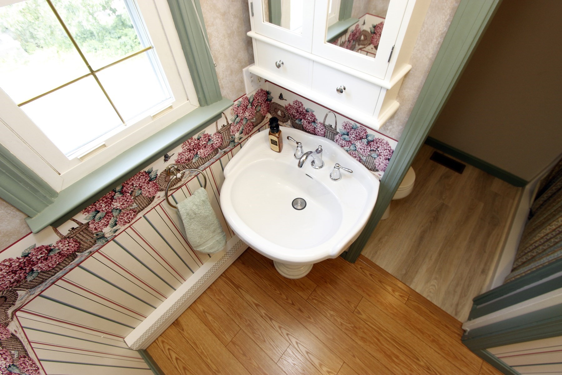 3 Midway Property Photo 18